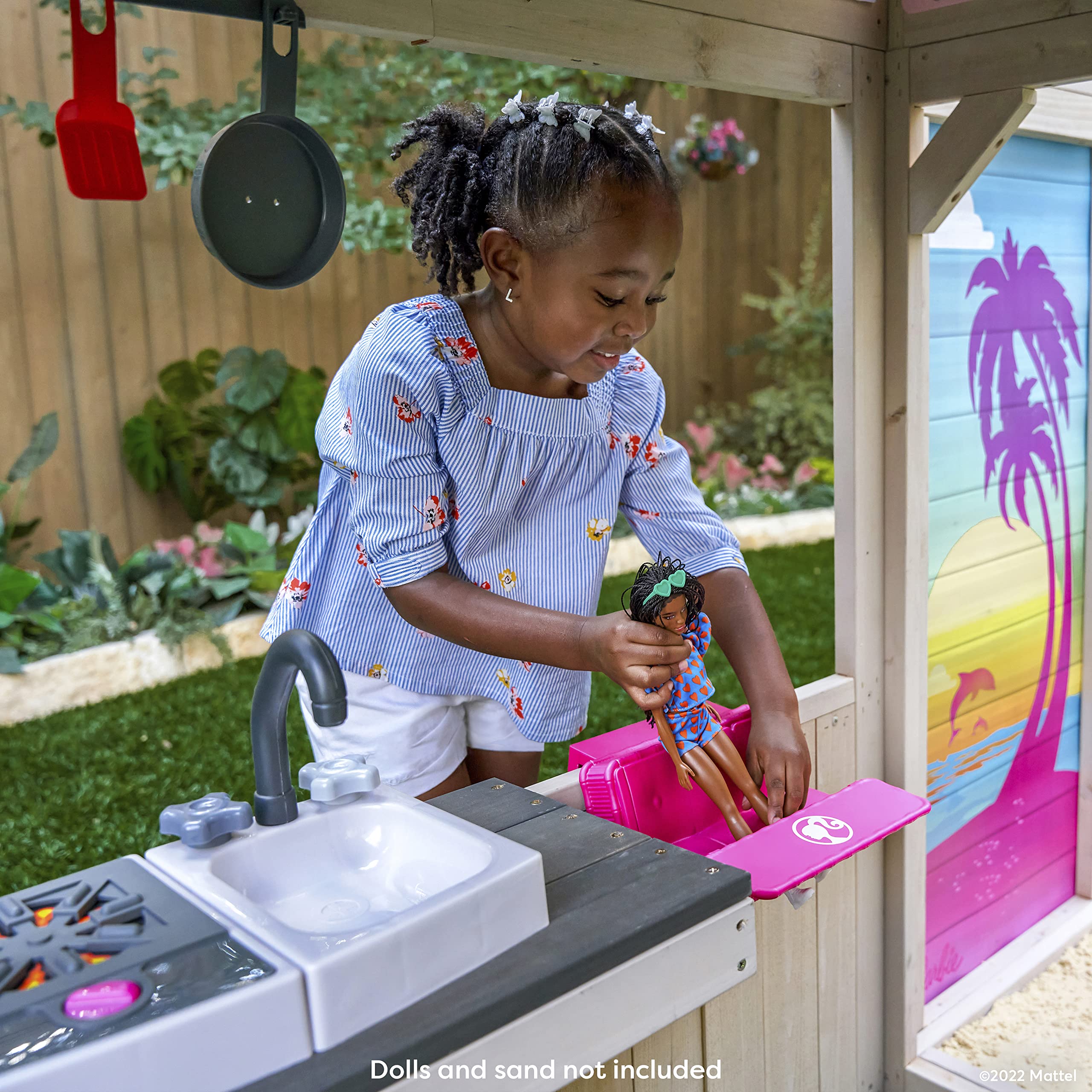 KidKraft Casita Infantil Barbie de Madera con Cocina de Juguete para Exterior