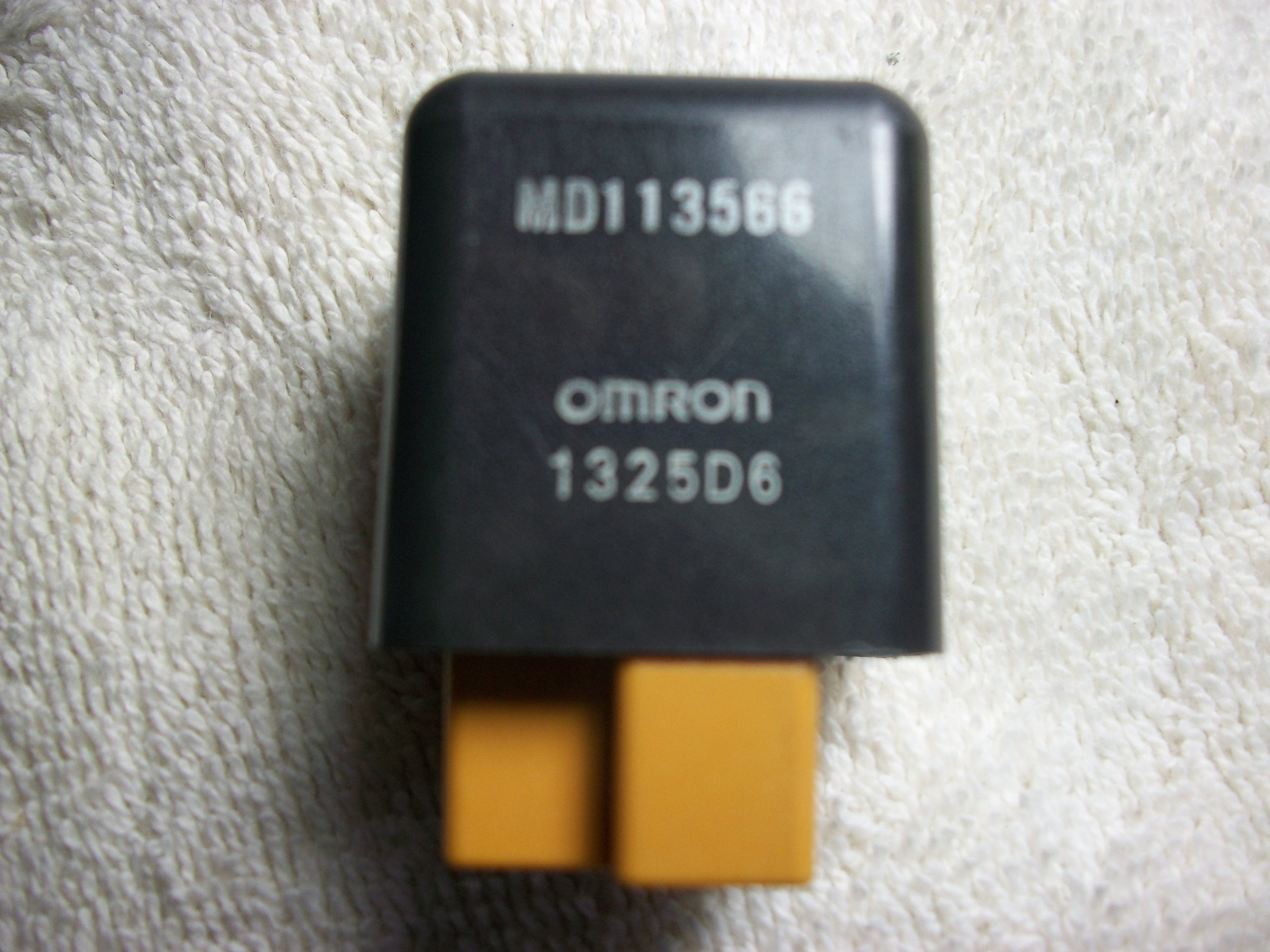 Amazon.com: Mitsubishi battery power ECM powertrain RELAY MD113566  