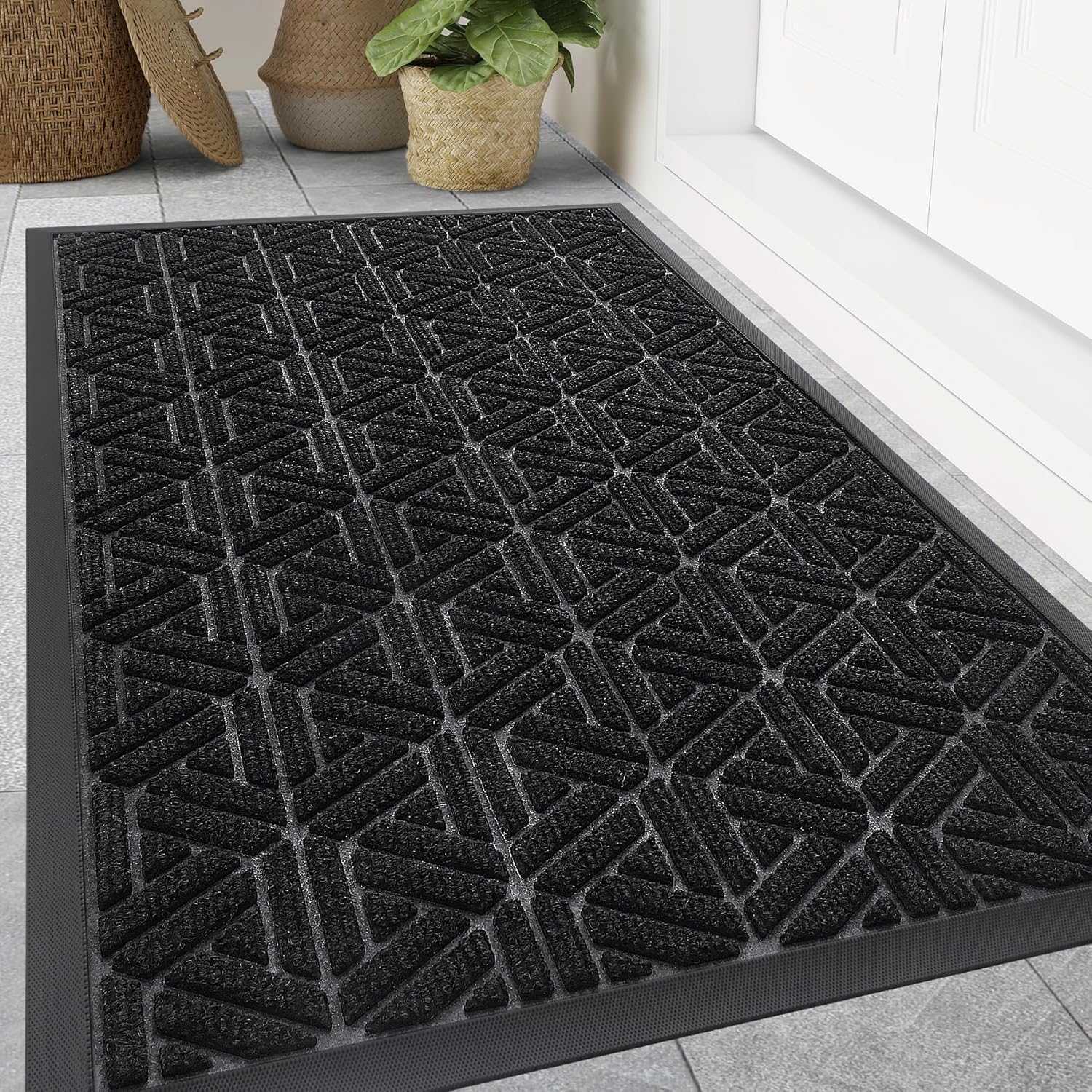 Smiry Front Door Mat Outside Entrance, Heavy Duty Natural Rubber Doormat, Trap Dirt and Moisture Easy Clean Low Profile Patio Porch Welcome Floor Mats for Entry, 47x32 Inch, Black