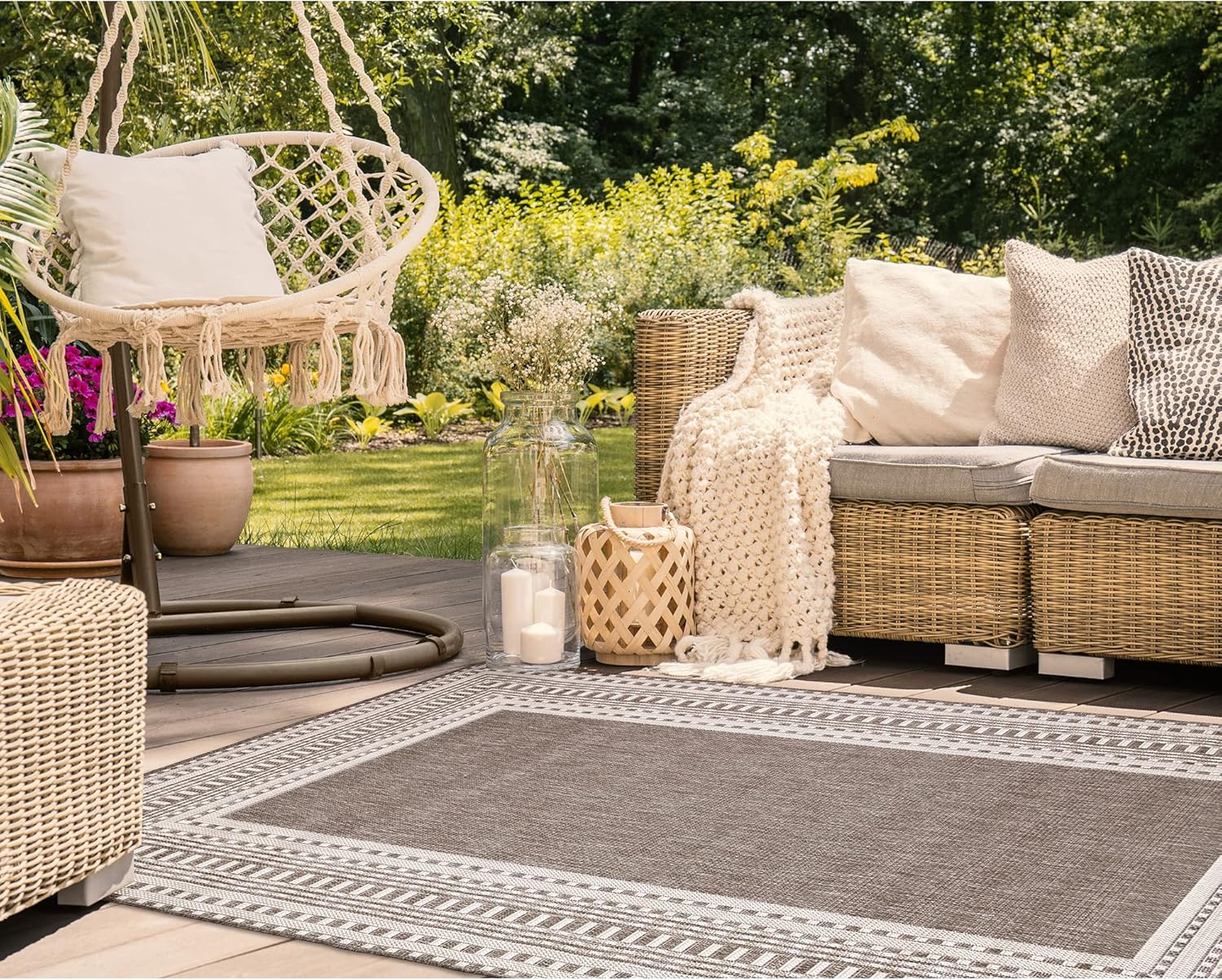 Liora Manne Malibu Indoor/Outdoor Power Loomed Synthetic Blend Low Profile Area Rug - Traditional Border Casual Colorful (Etched Border Neutral) (4'10" x 7'6")
