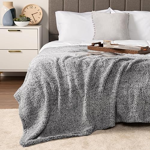 PAVILIA - Cobija de cama Sherpa tamaño King, gris Heather, cobija suave, mullida y acogedora para cama, microfibra ligera y esponjosa, cobija difusa