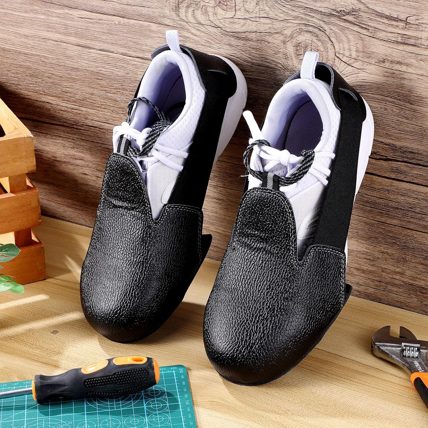 EXCEART Steel Toe Cap 1 Pair Safety Shoe Caps Universal Anti- smash Leather Shoes Covers Overshoes Accessories with Adjustable Strap for Industry Workplace