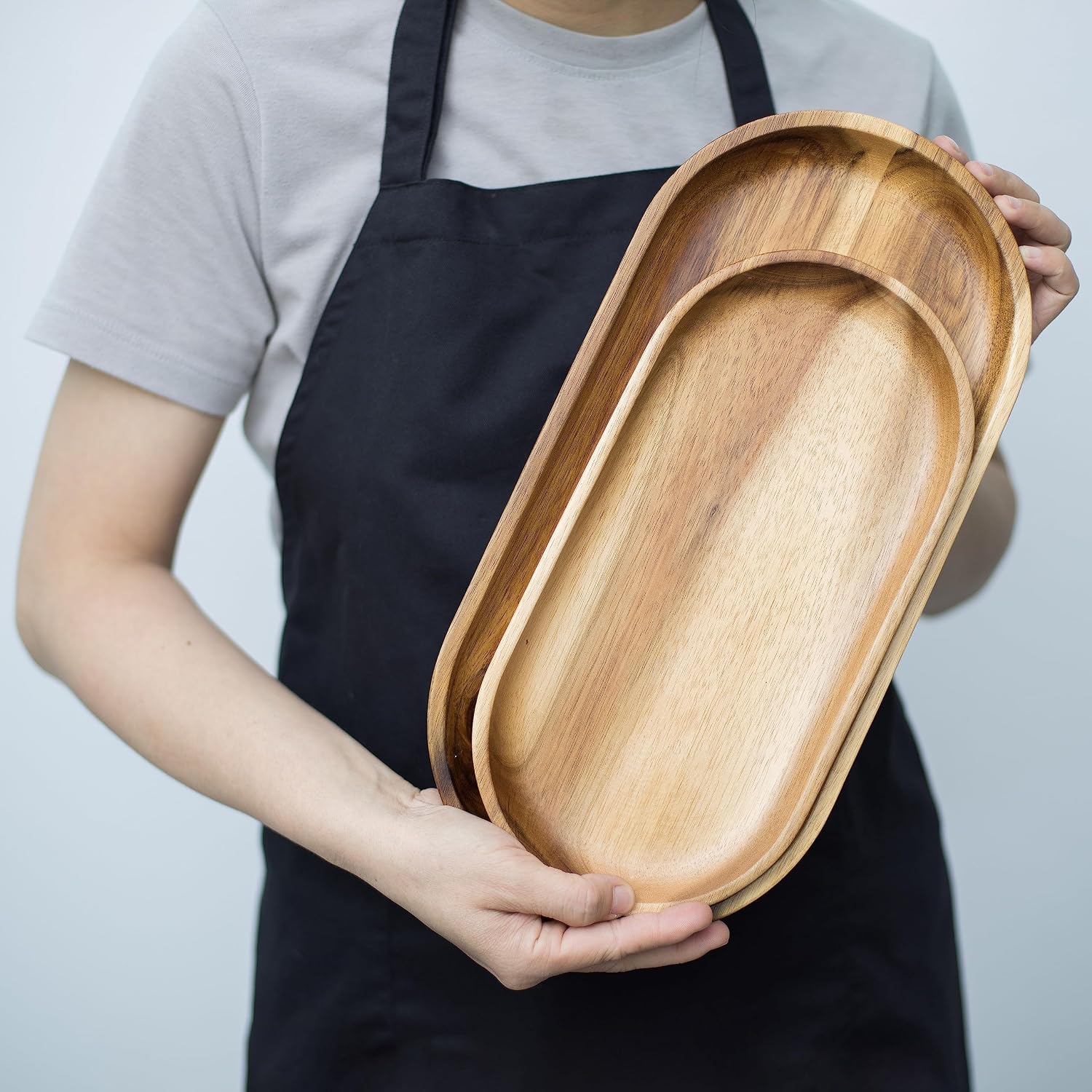 VieWood Acacia Wood Serving Trays, Set of 2 Serving Platters for Home Decor, Wood Serving Board for Fruits, Cupcakes and Decorative Coffee Tea Platters (Oval)