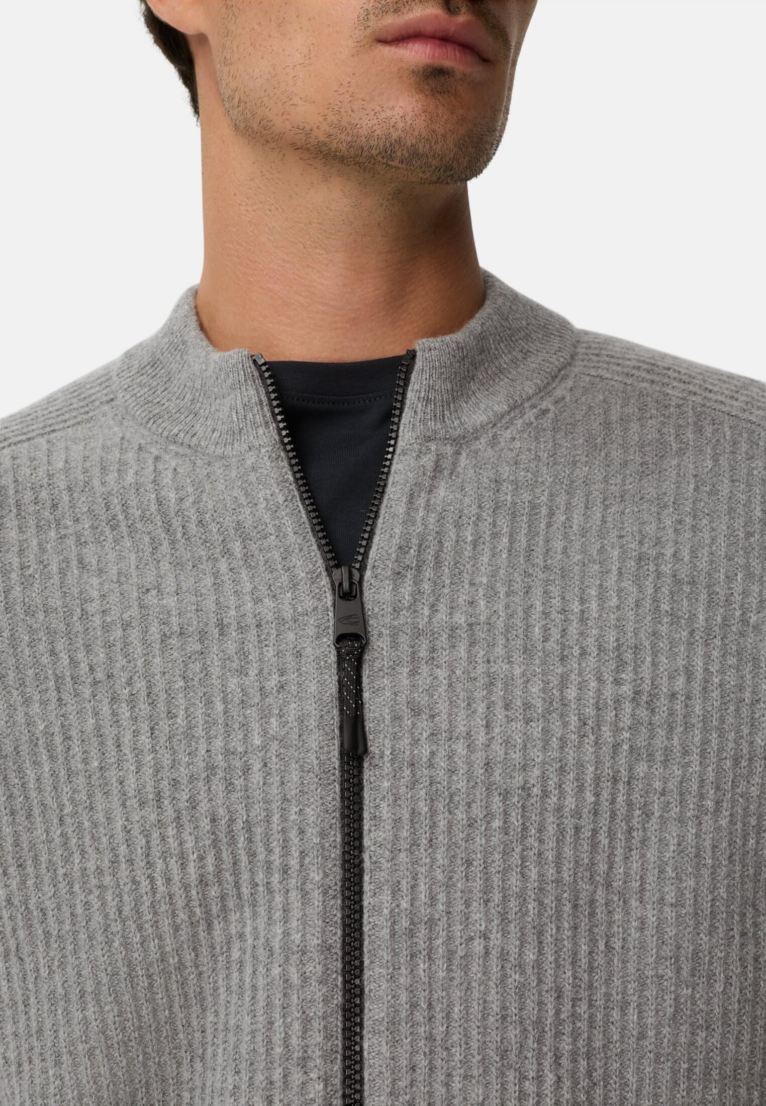 camel active Herren Strickjacke aus Reiner Lammwolle