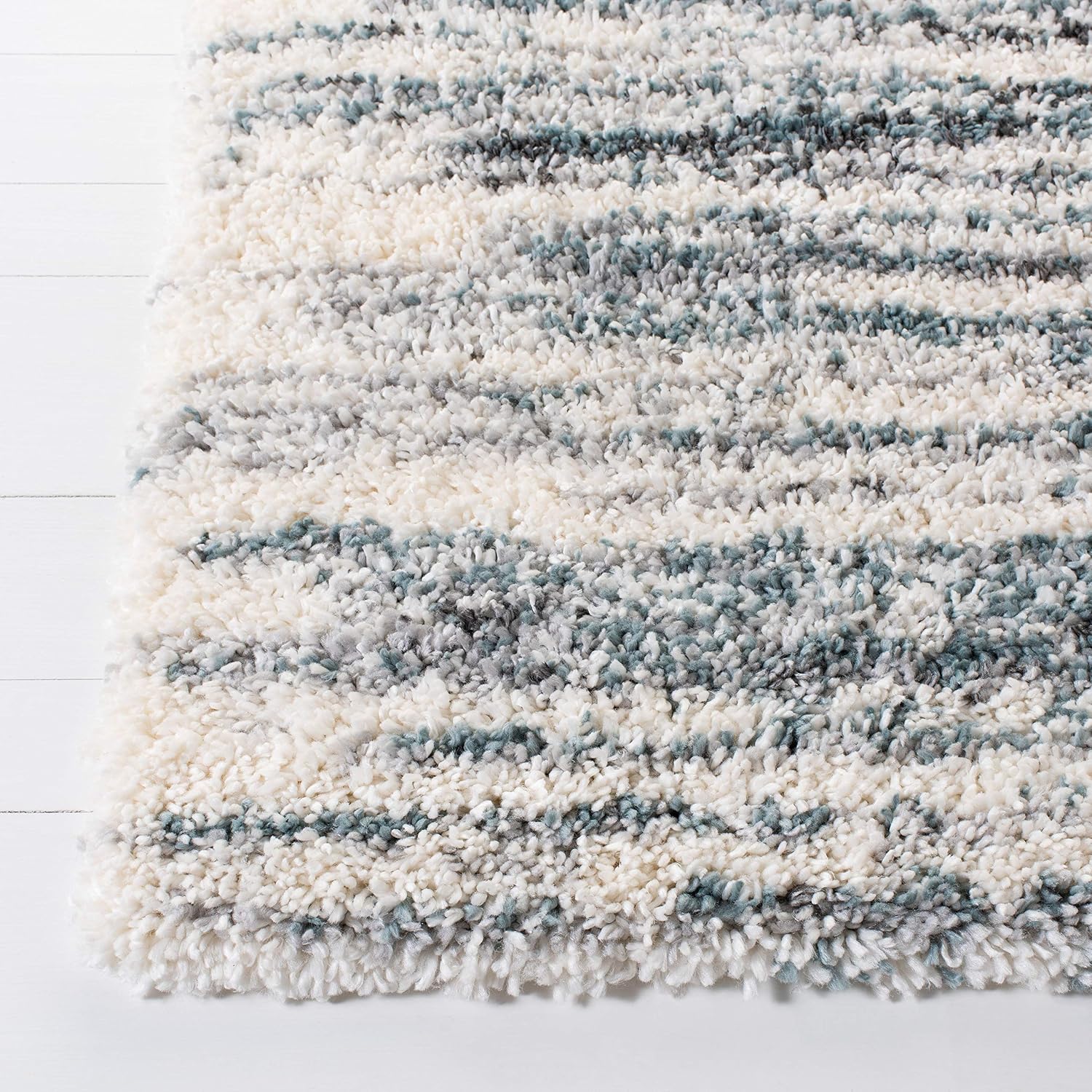 SAFAVIEH Fontana Shag Collection Accent Rug - 4' x 6', Ivory & Teal, Modern Design, Non-Shedding & Easy Care, 2-inch Thick Ideal for High Traffic Areas in Entryway, Living Room, Bedroom (FNT850B)
