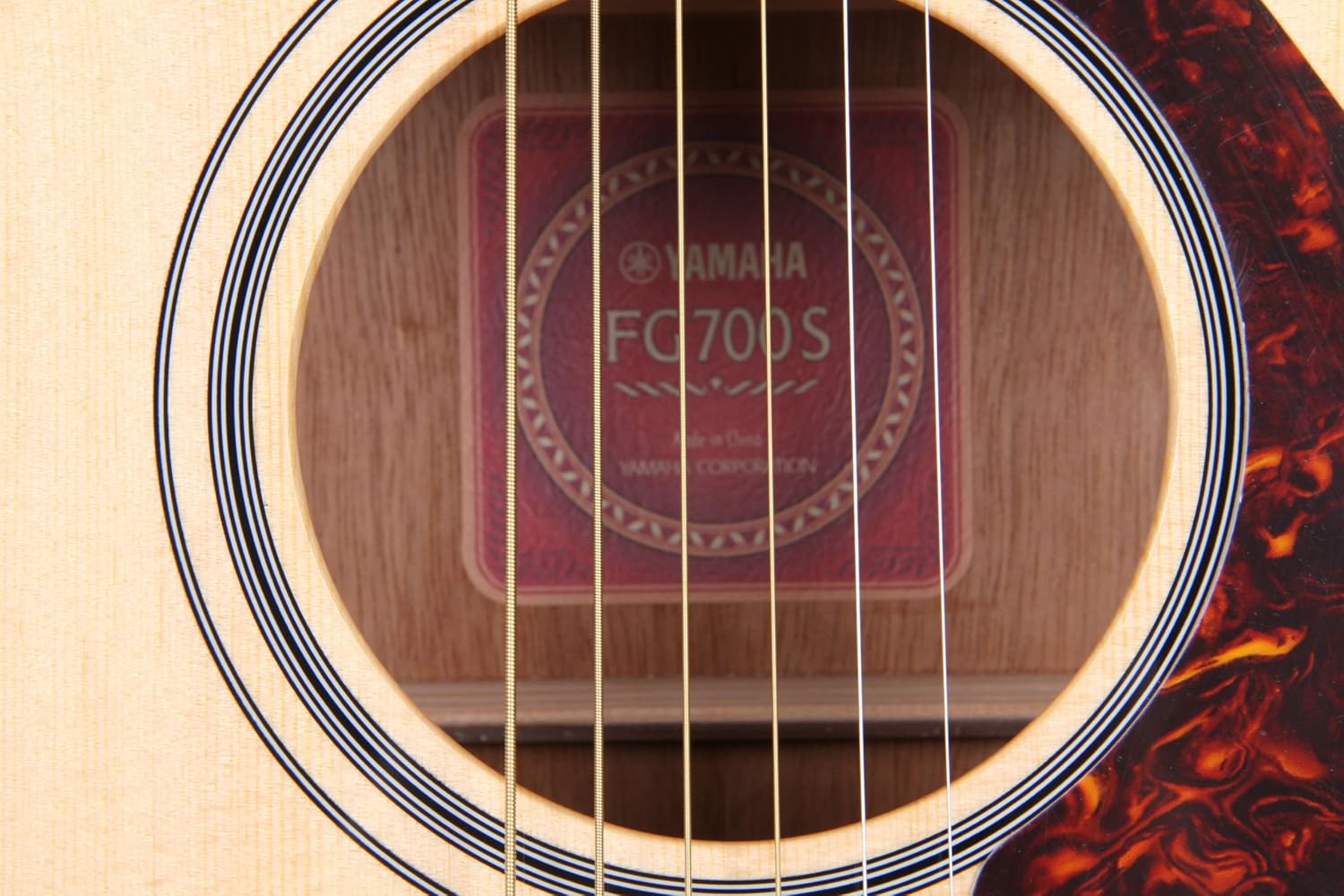 Yamaha FG700S Solid Top Acoustic Guitar, Natural