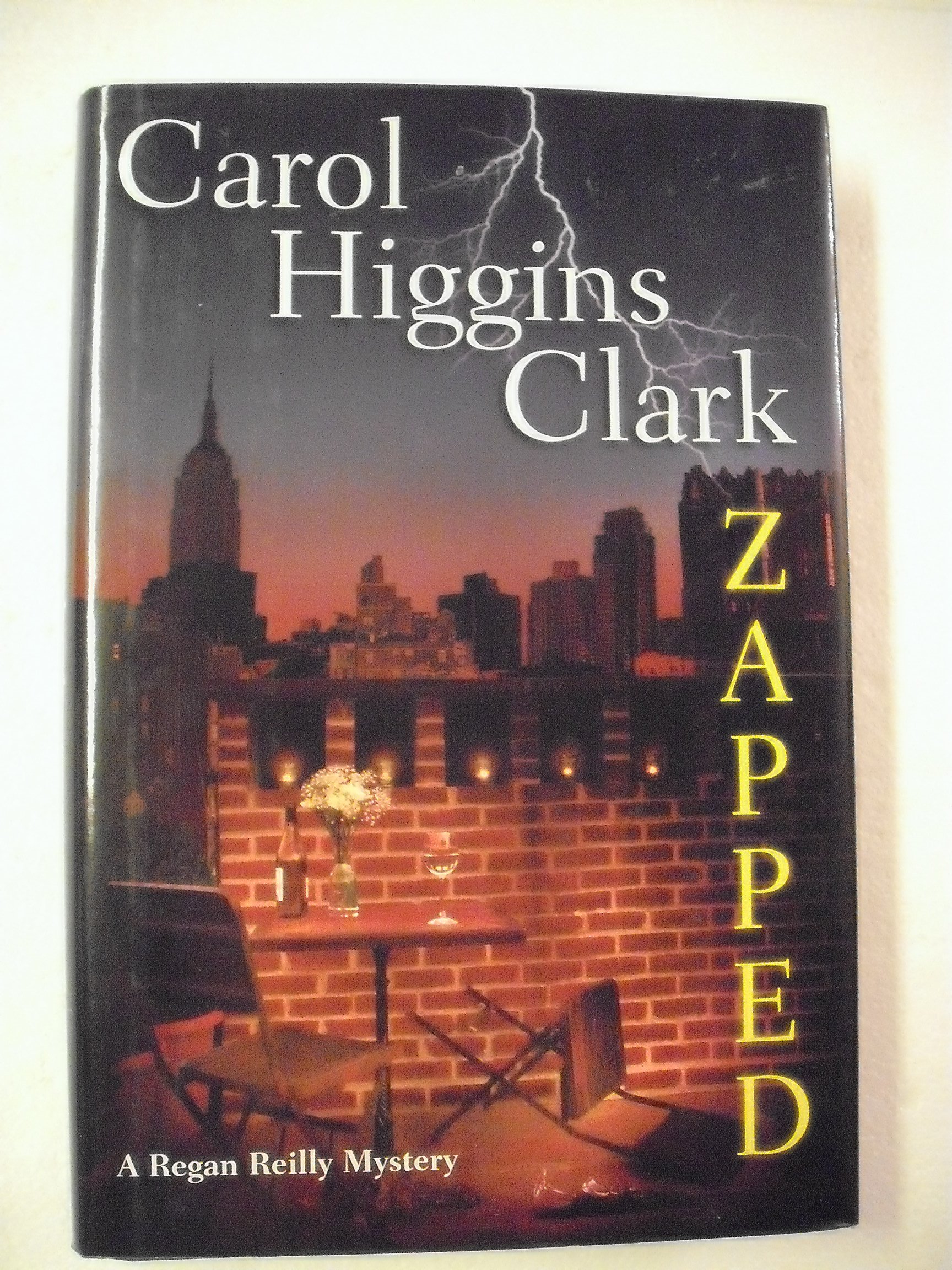 Cover of Zapped (Regan Reilly Mysteries, No. 11)
