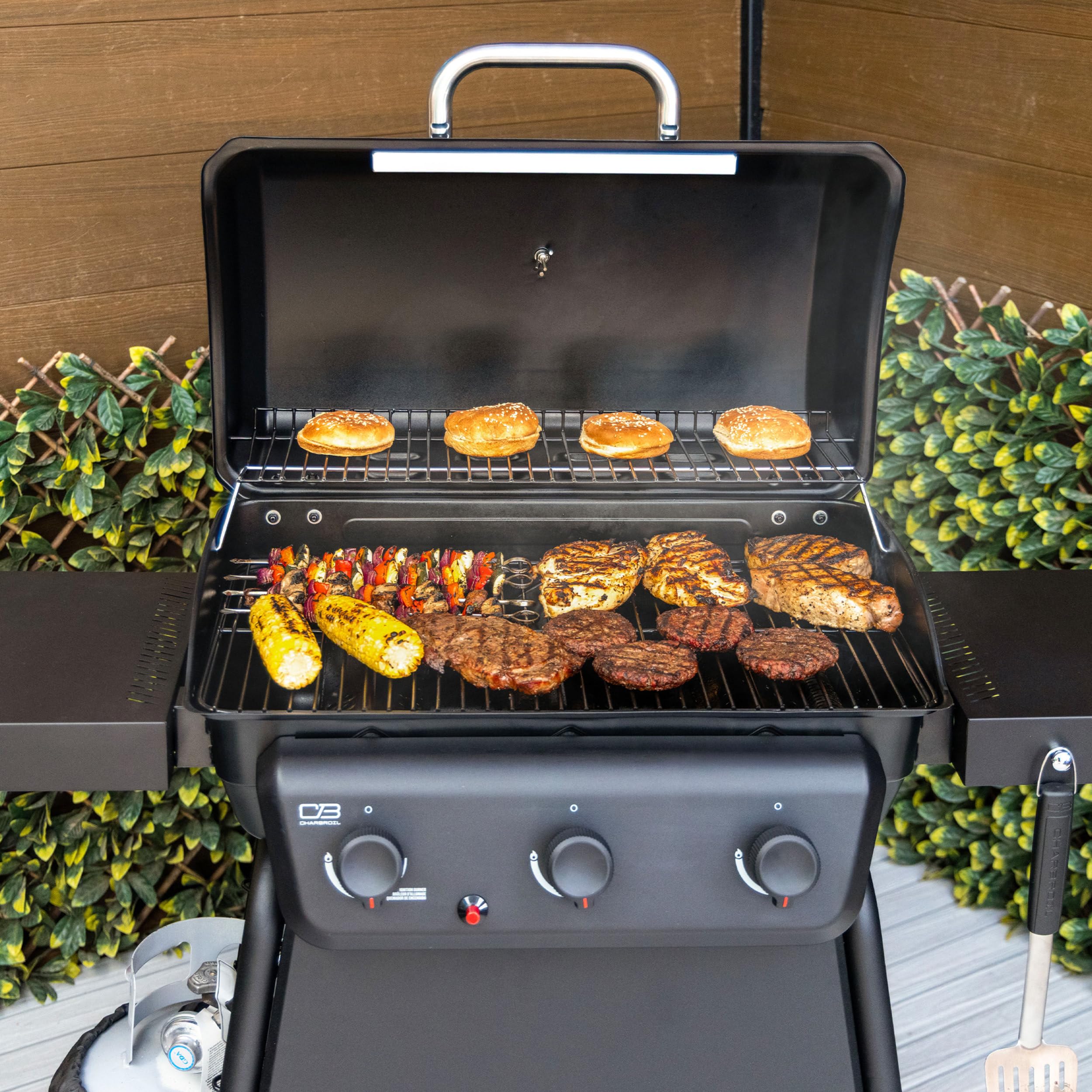 Charbroil Classic Series 3 Burner Gas Grill - 463736626 : Amazon