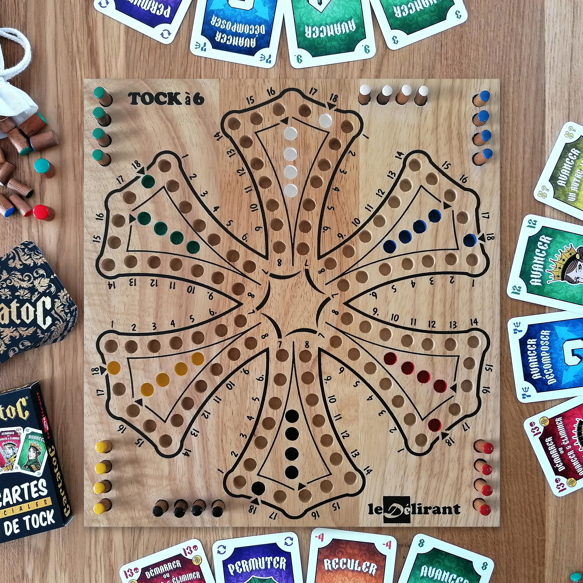 Jeu de Tock Réversible 4 à 6 Joueurs - Fabrication Artisanale en Bois d’Hévéa Massif – Marque Française - à Partir de 6 Ans - Inclus 54 Cartes CartatoC - Jeux de Société Familial.