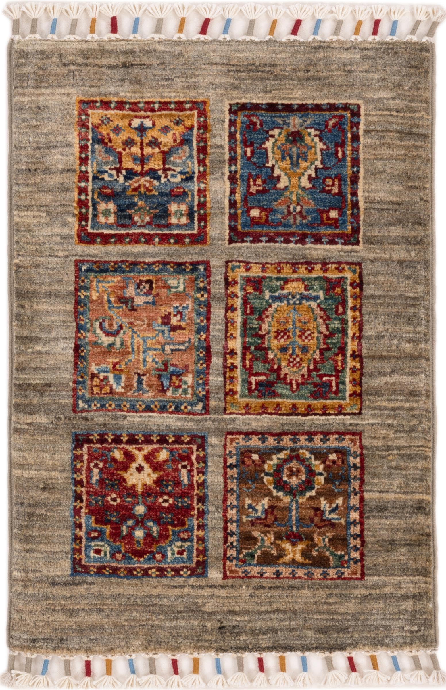 Tapis d'Orient 39x59 en laine véritable pour isoler et sublimer vos petits espaces
