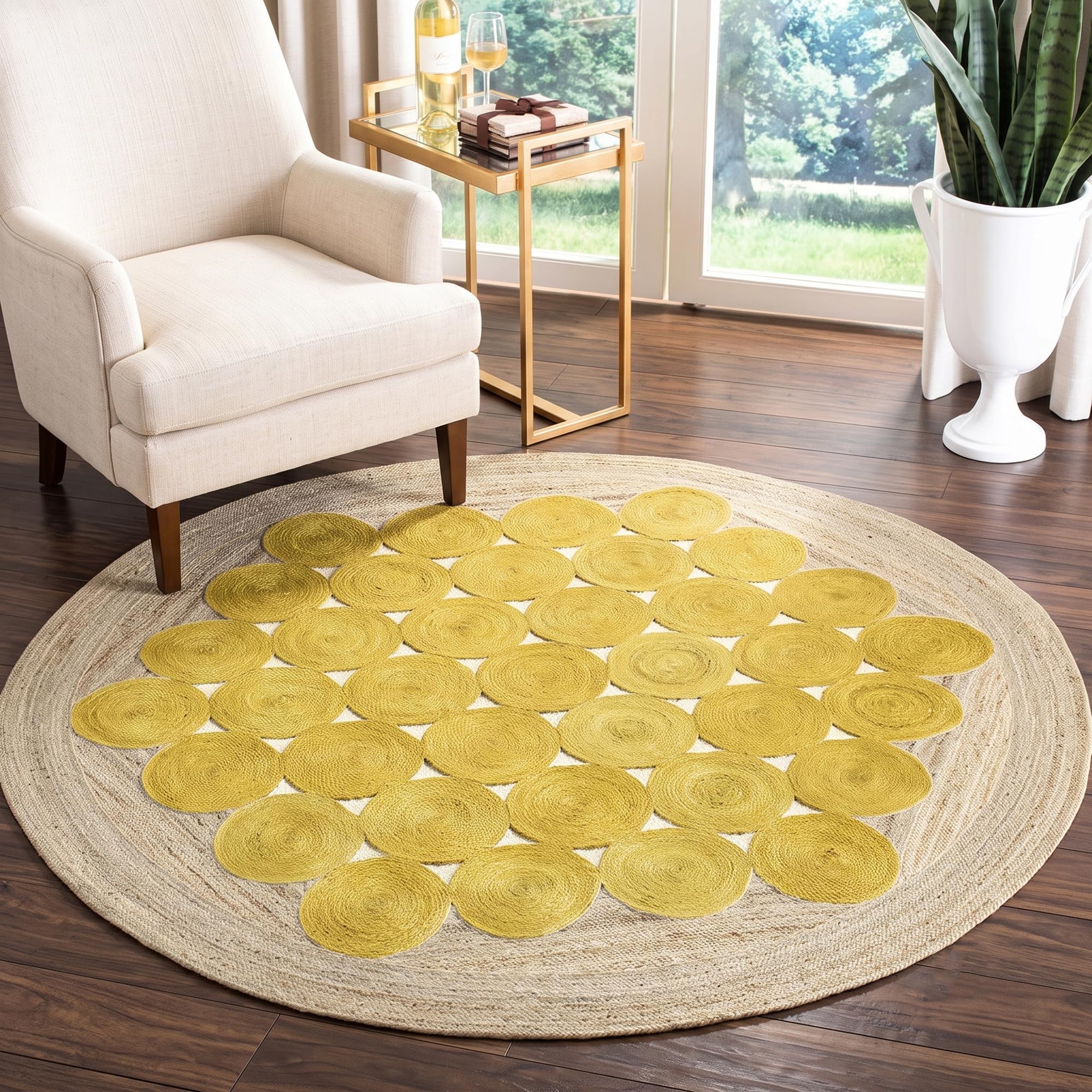 Alfombra redonda de yute para proteger suelos delicados con diseño interior moderno