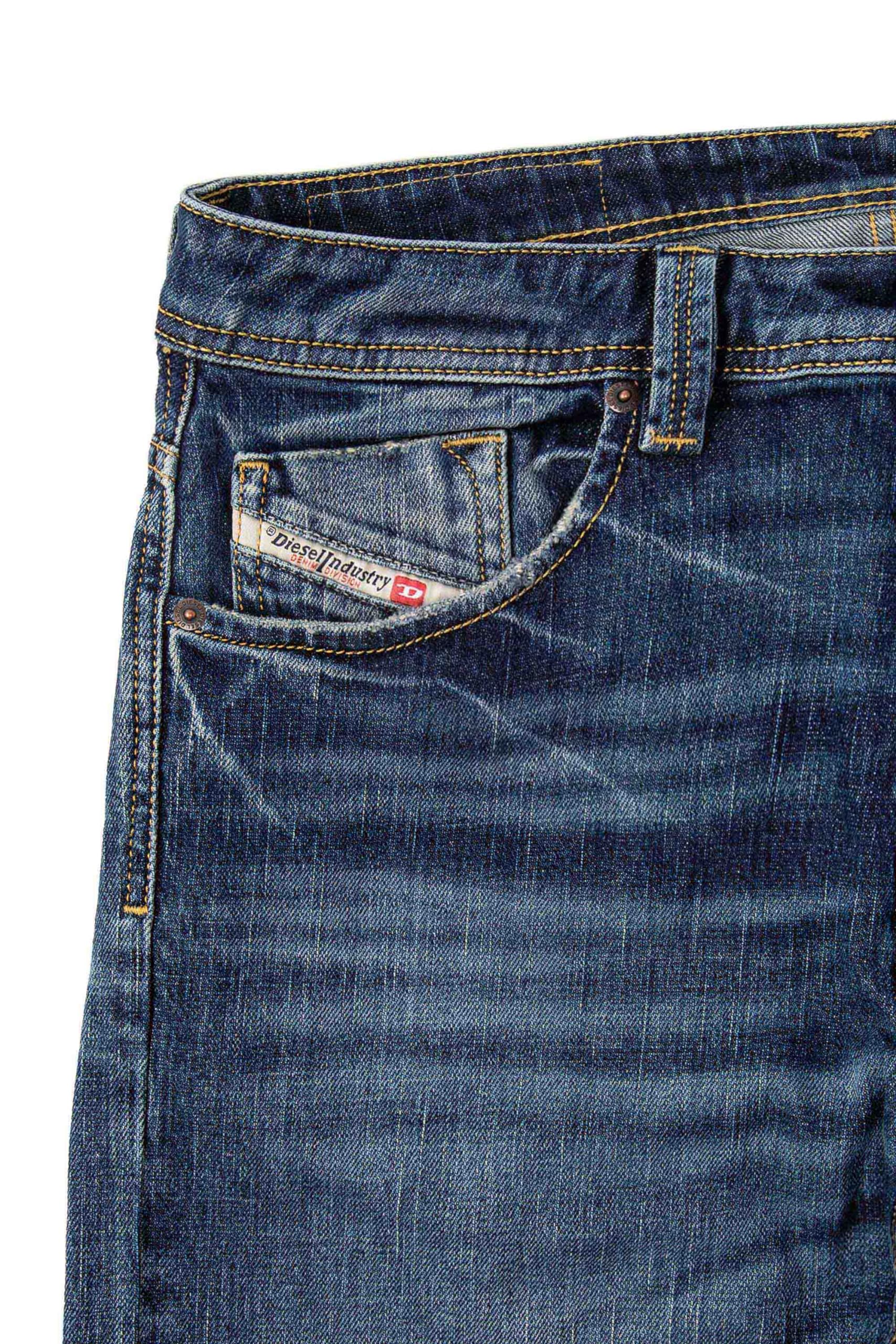 Diesel Herren Larkee-X R8I0C Jeans Hose Regular Straight