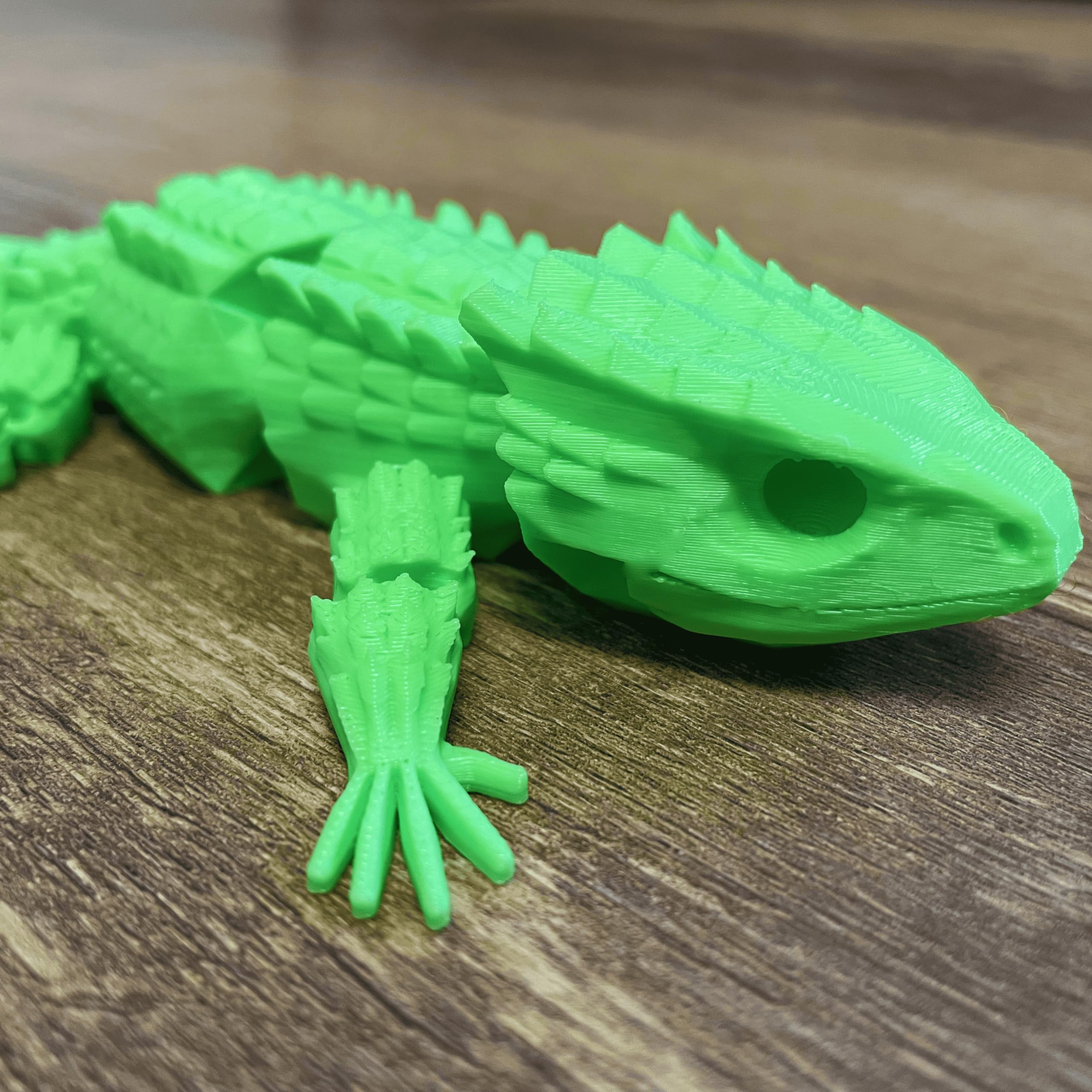 RJW Design Store Large Reptile Fidget, Articulated Lizard, Anxiety Stress Relief - Image 3