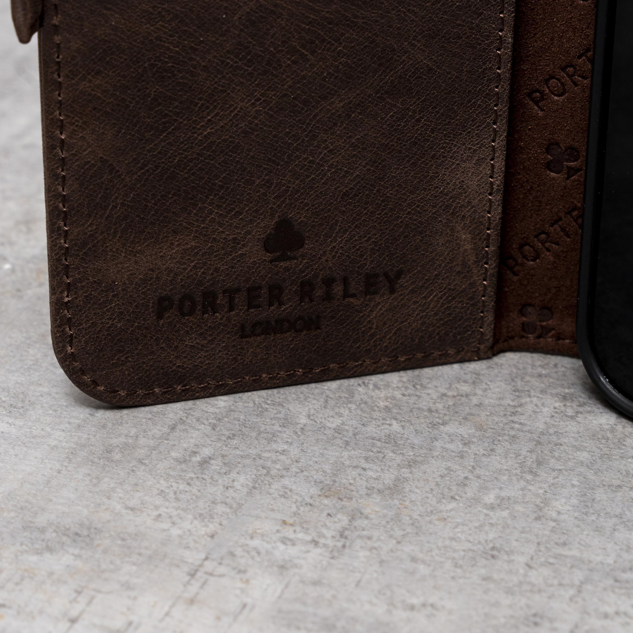 Porter Riley Skórzane etui kompatybilne z Samsung Galaxy S26 Plus. Wysokiej jakości etui z prawdziwej skóry/portfel/pokrowiec (czekoladowy brąz)