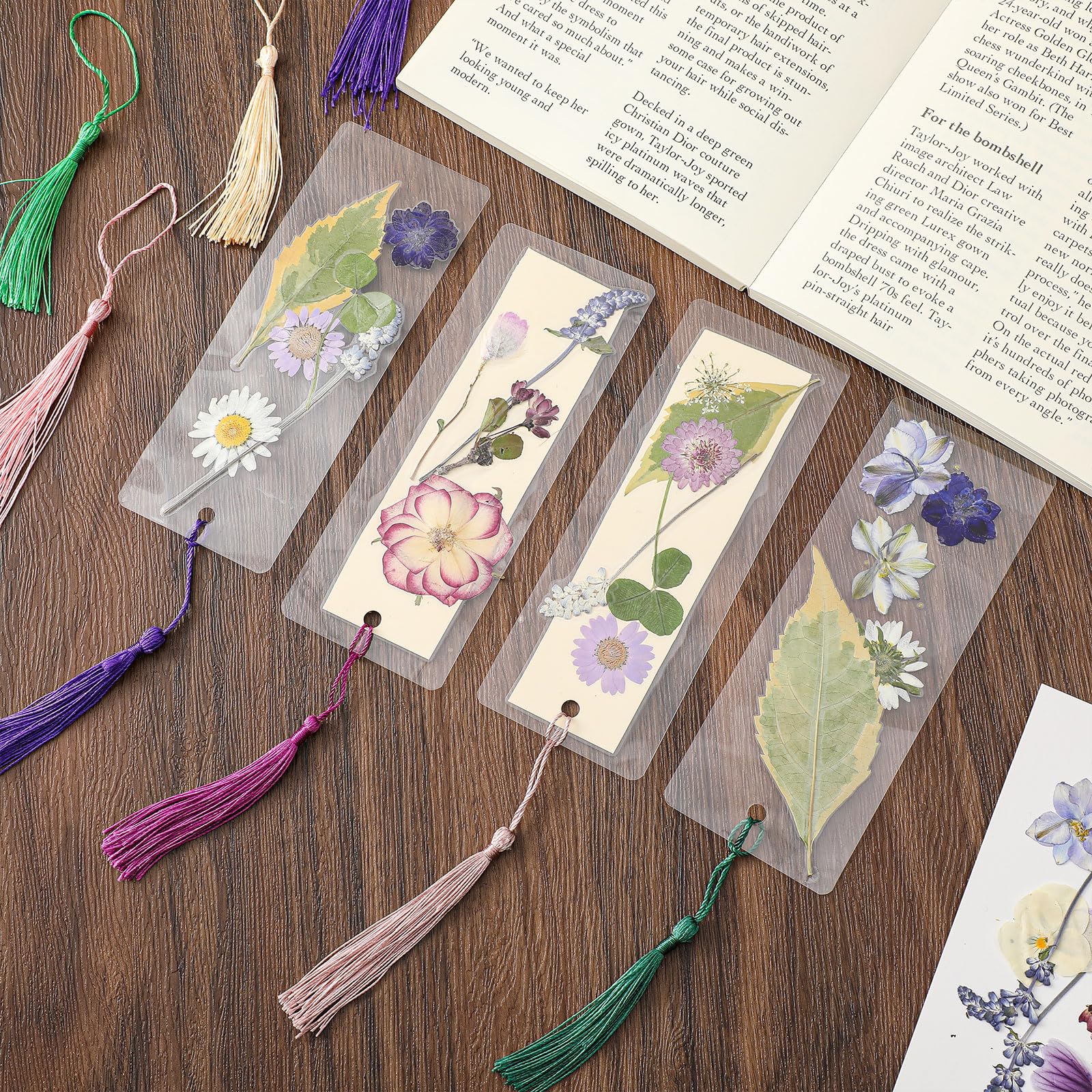 Fuyoooo Kit da 150 segnalibri con fiori secchi, 2 buste trasparenti per laminazione per segnalibro da 15 cm, per la festa della mamma, amanti dei libri (viola)