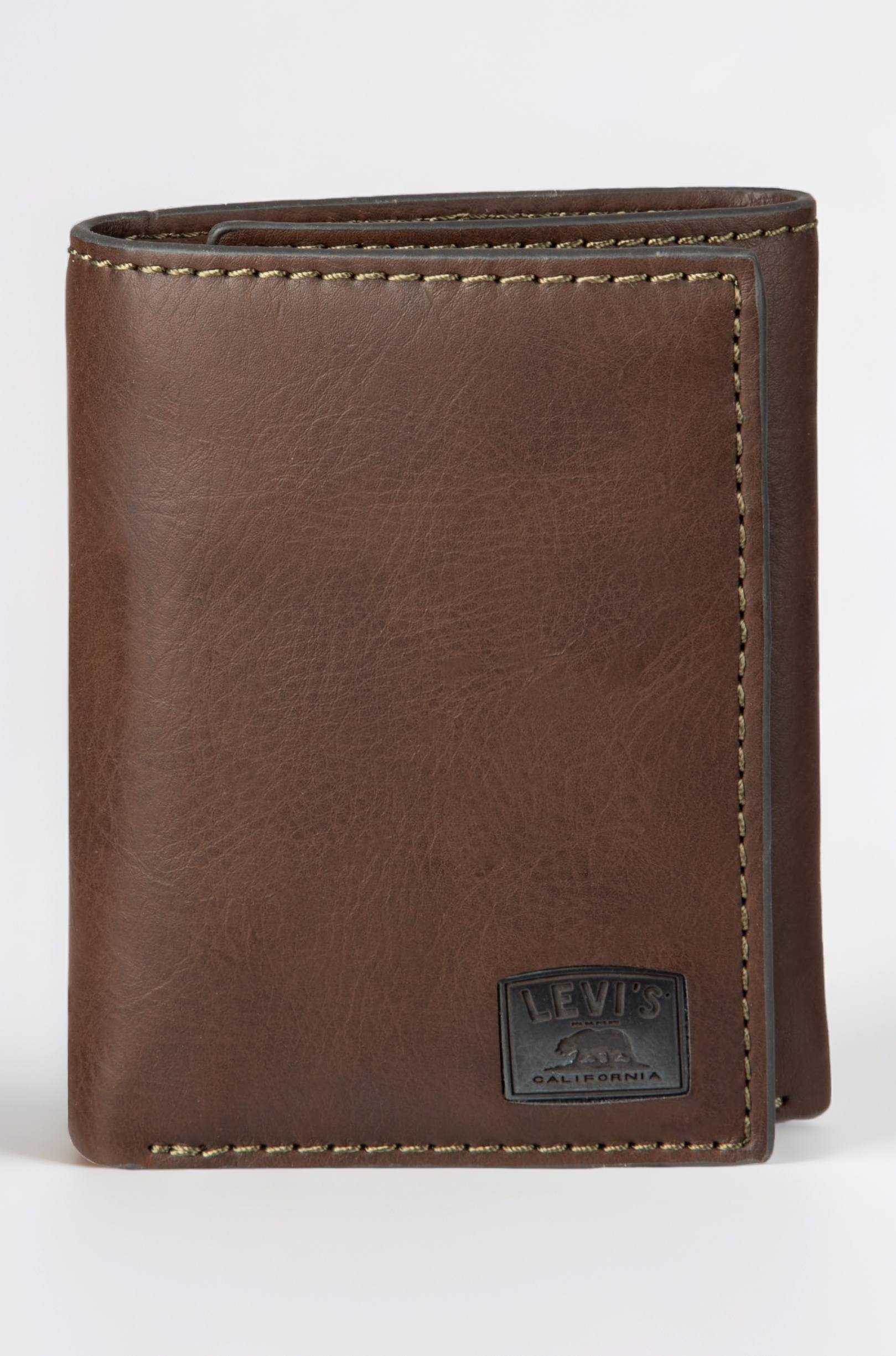 Levi's Men's Leather Trifold Wallet with Stitch Detail and Logo (Brown, One Size)