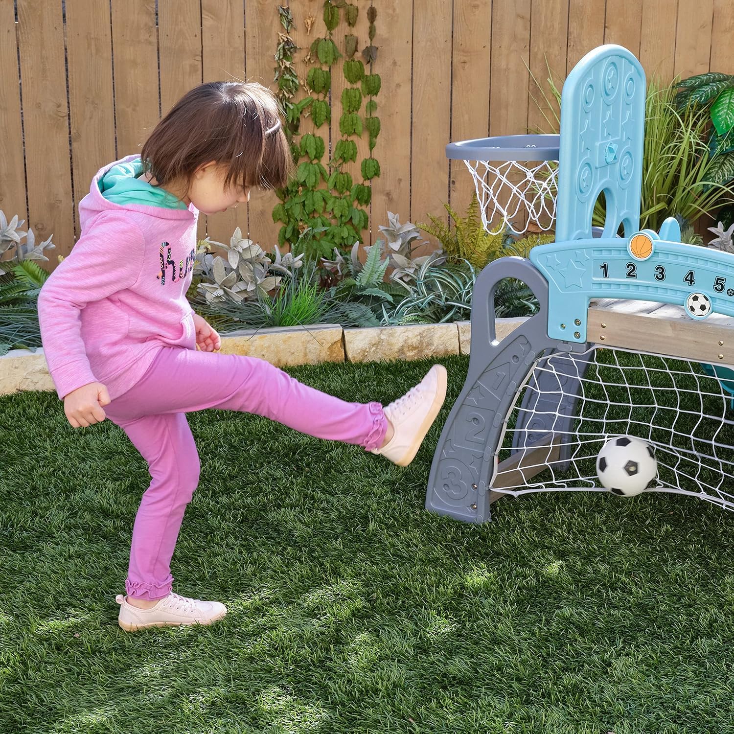 KidKraft Struttura per Arrampicata in Legno (FSC) 5 sport in 1 con Scivolo, Porta da Calcio e Canestro da Basket, Parco Giochi interno ed esterno, Giocattoli per bambini, 20193