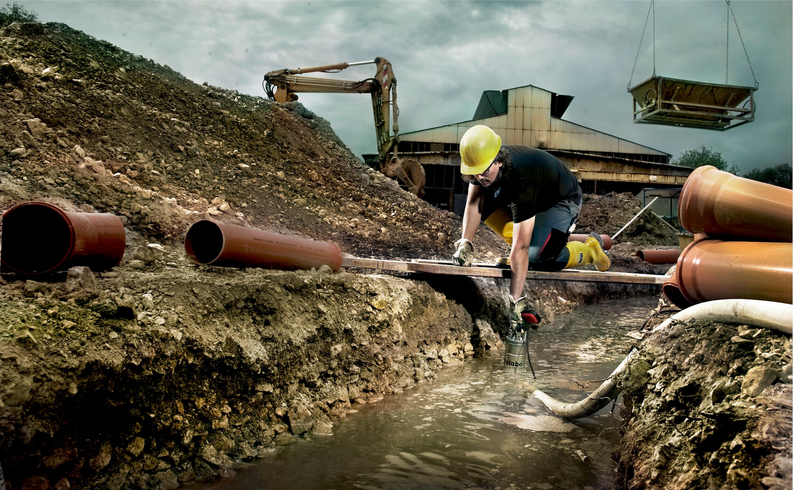 metabo SP 28-50 S Inox Schmutzwasserpumpe, 1470 W Tauchwasserpumpe | Robuste Kellerpumpe für Pool und Keller, 28000 l/h Förderstrom, für Grobschmutz bis 50 mm, inkl. Schwimmerschalter