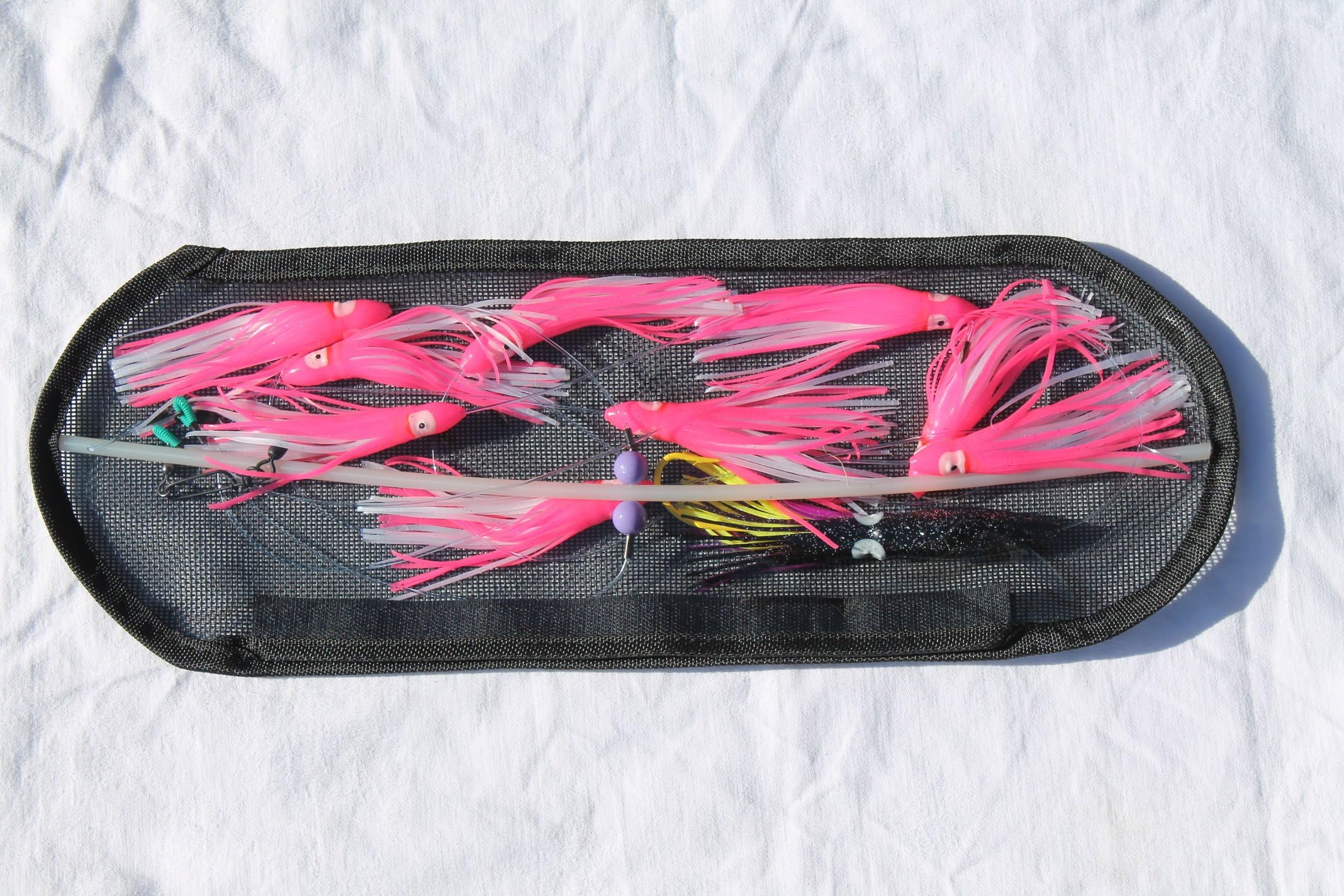 18-Inch Flexible Spreader Bar w/ Pink and White Squids, Hook Lure, and Storage Bag