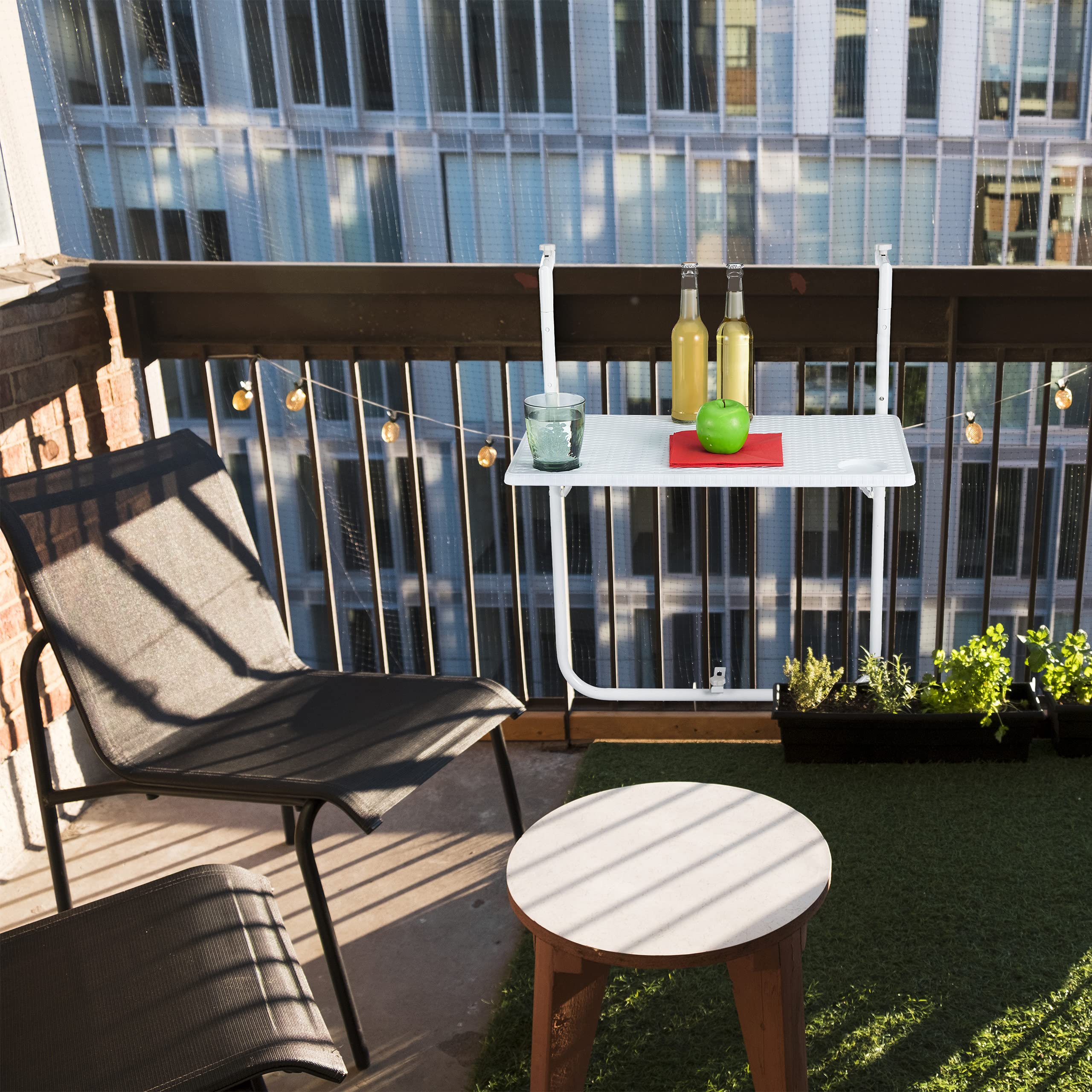 Relaxdays Balkon Hängetisch, klappbar, 3-Fach höhenverstellbar, Tischplatte in Rattanoptik, B x T: 59,5 x 36 cm, weiß