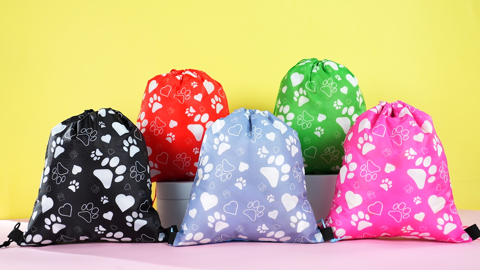 Talltalk 24 Stück Kordelzugbeutel Mit Pfotenabdruck – Bunte Goodie-Bags Für Kinderpartys & Geschenke
