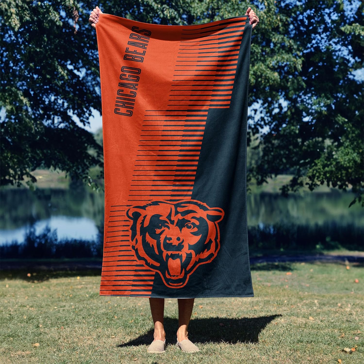 Northwest Chicago Bears NFL Progression Jacquard Beach Towel 36 x 72 Inches - Image 4