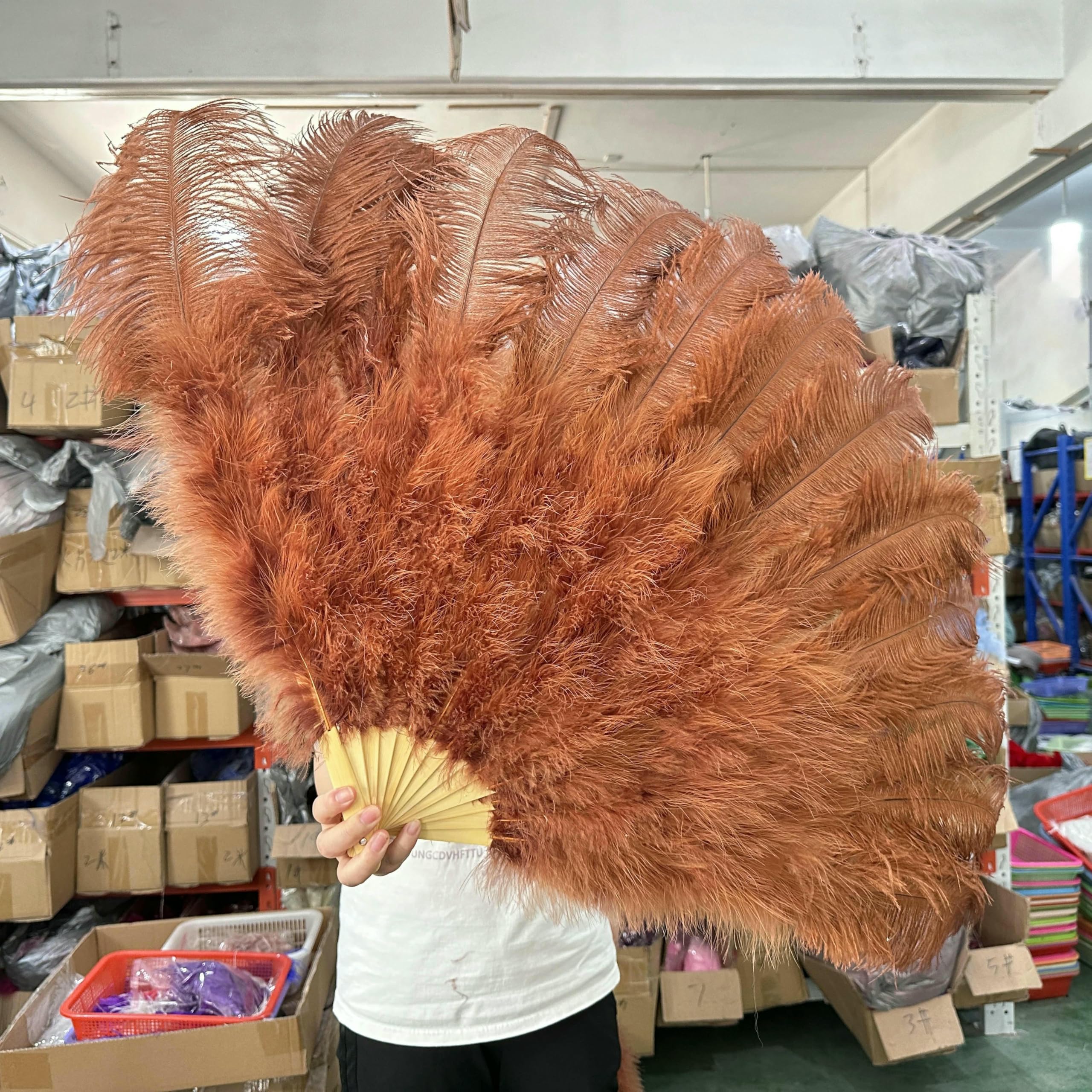 Naturfarbener, hellblauer Straußenfederfächer, 70 cm, faltbar, für die Hand, geeignet für Burlesque, Tanz, Hochzeiten und Bühnenauftritte – rotbraun – 70 cm, für Linkshände