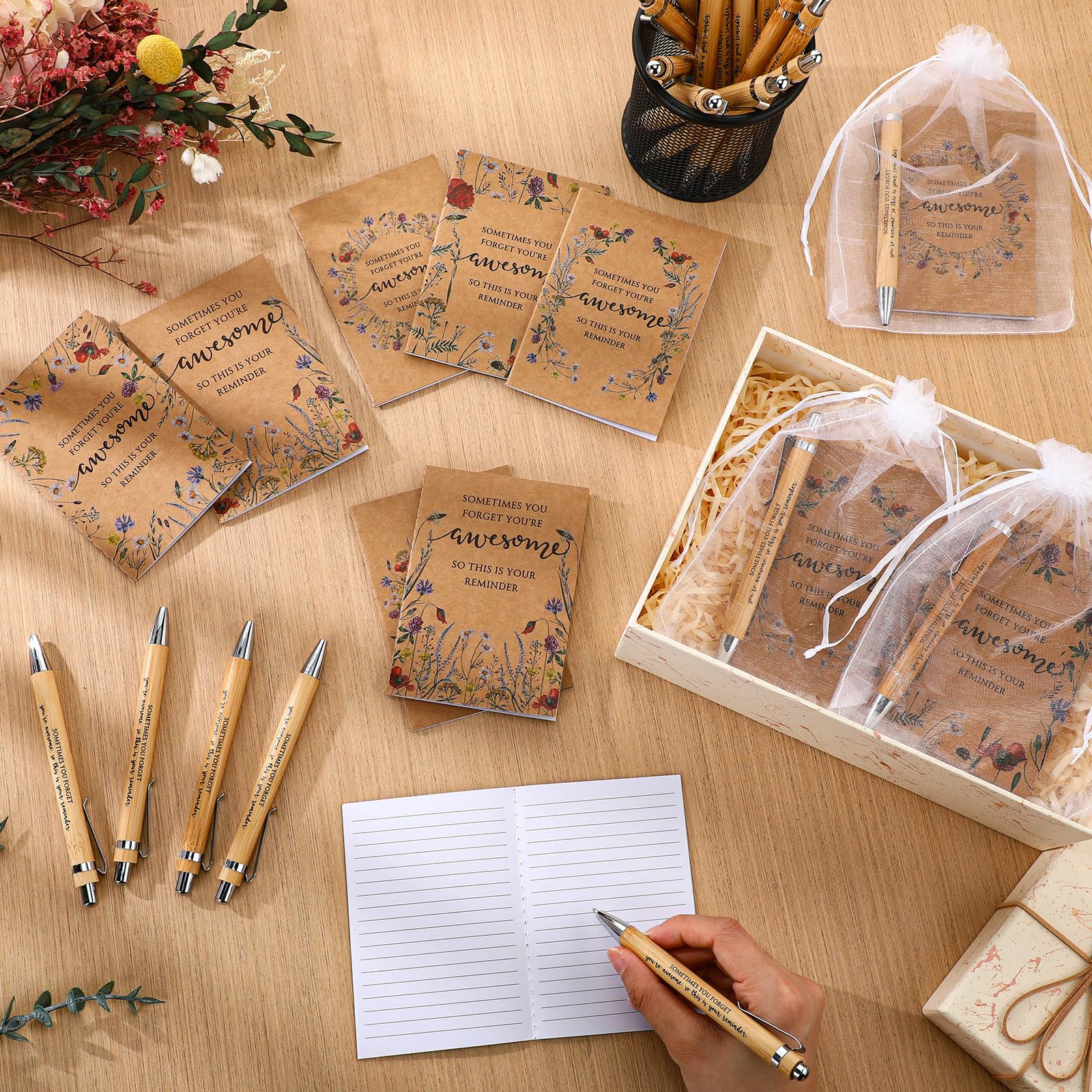 Sayglossy Set di 30 quaderni ispiratori, regali di apprezzamento per donne, dipendenti, quaderni in carta kraft, penne a sfera in bambù con sacchetti in organza, per la festa della mamma, insegnanti,