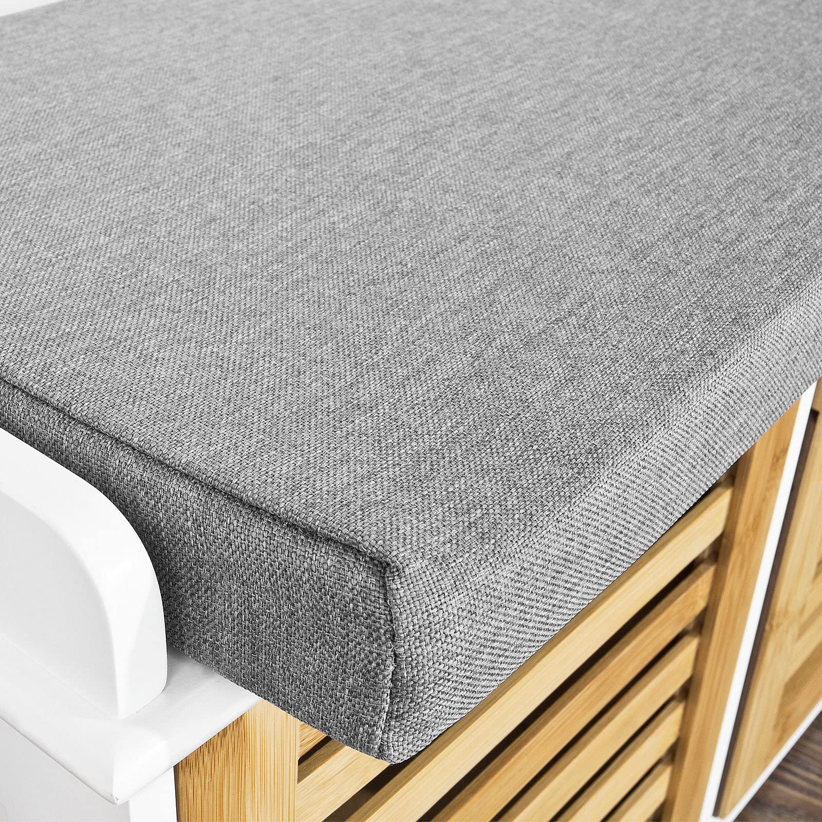 SoBuy Banc Chaussures avec 3 paniers 105x35x43cm pour entrée | Meuble d'entrée avec coussin rembourré, 3 paniers amovibles, MDF et bambou, charge 120kg, blanc+naturel FSR23-WN