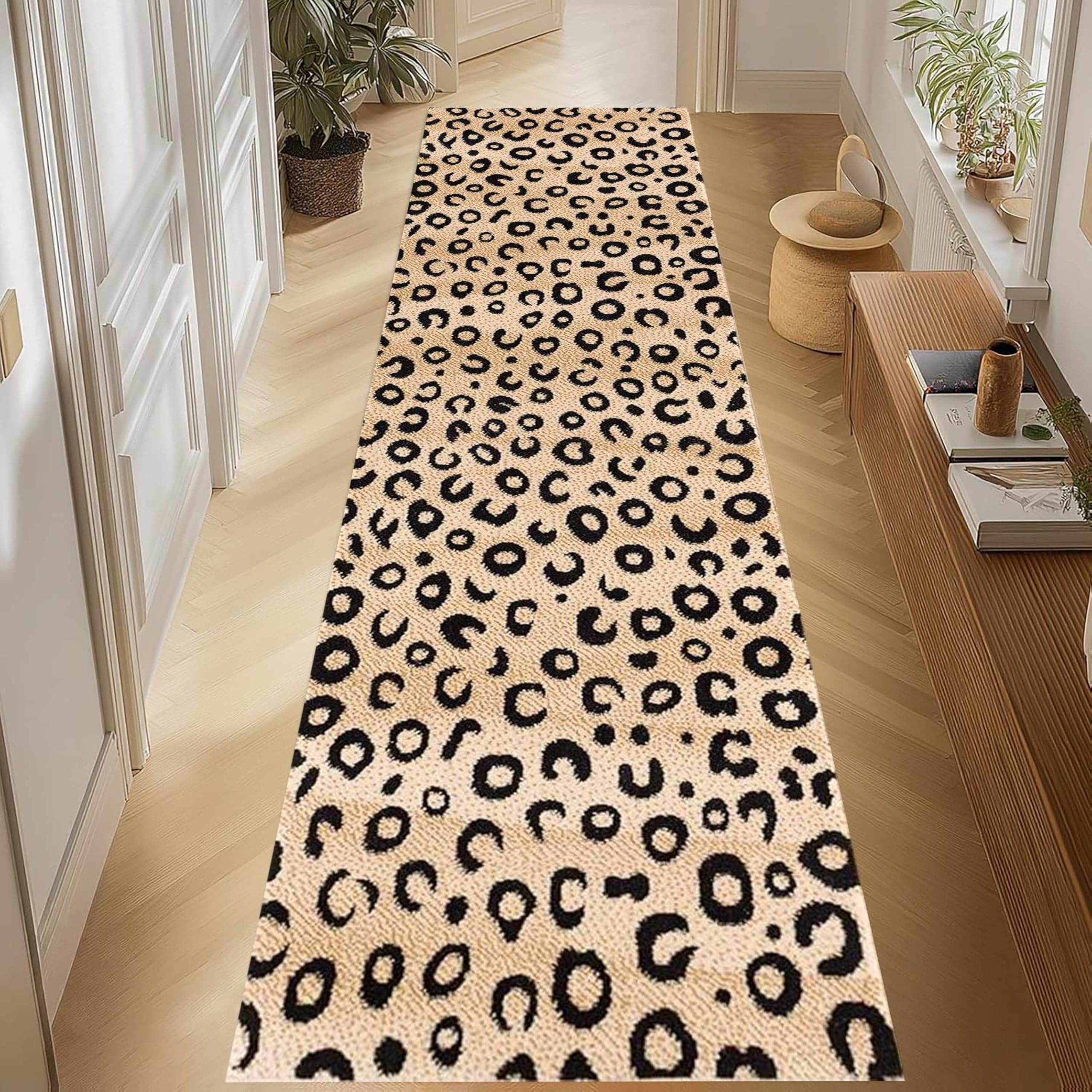Kuluoits Leopard Runner Rug,60x150cm,Cheetah Animal Print Hallway Carpet, Wild Animal Home Decor Floor Mat, Non-Slip Easy to Clean Indoor Long Rugs for Living Room Bedroom Dining Room Bathroom