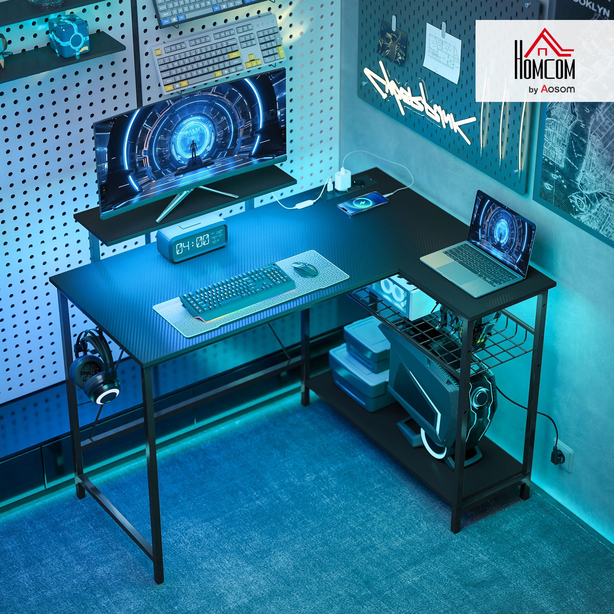 HOMCOM Scrivania Gaming Reversibile ad L con LED, Prese Elettriche, 114.5x82cm Scrivania Angolare con Supporto per Monitor e Ripiani Regolabili a Rete, Postazione Gaming per Casa Ufficio Studio, Nero