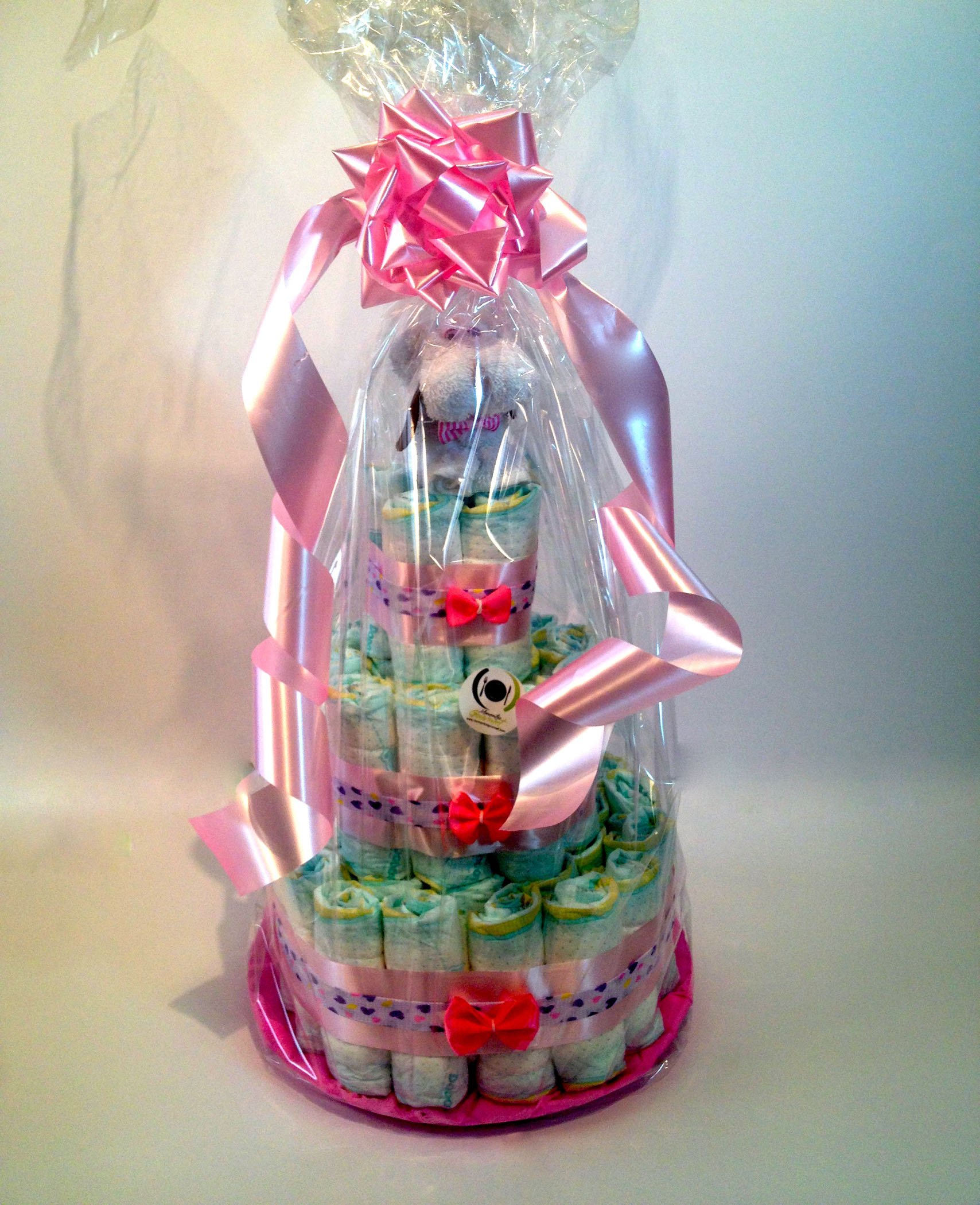 Tarta de pañales perrito toalla blanco (Talla 2 (3-6 kg)) by MomentosGourmet. Regalo para bebé muy práctico. Cesta Canastilla recién nacido. Diaper Cake