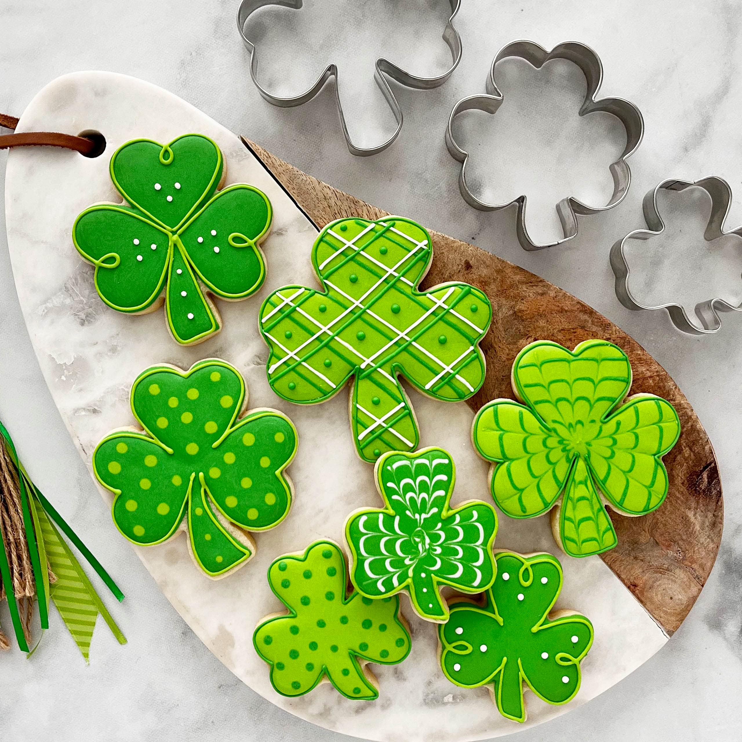 Ann Clark Cookie Cutters 3-Piece Shamrock Cookie Cutter Set with Recipe Booklet, Mini, Medium and Large Shamrock