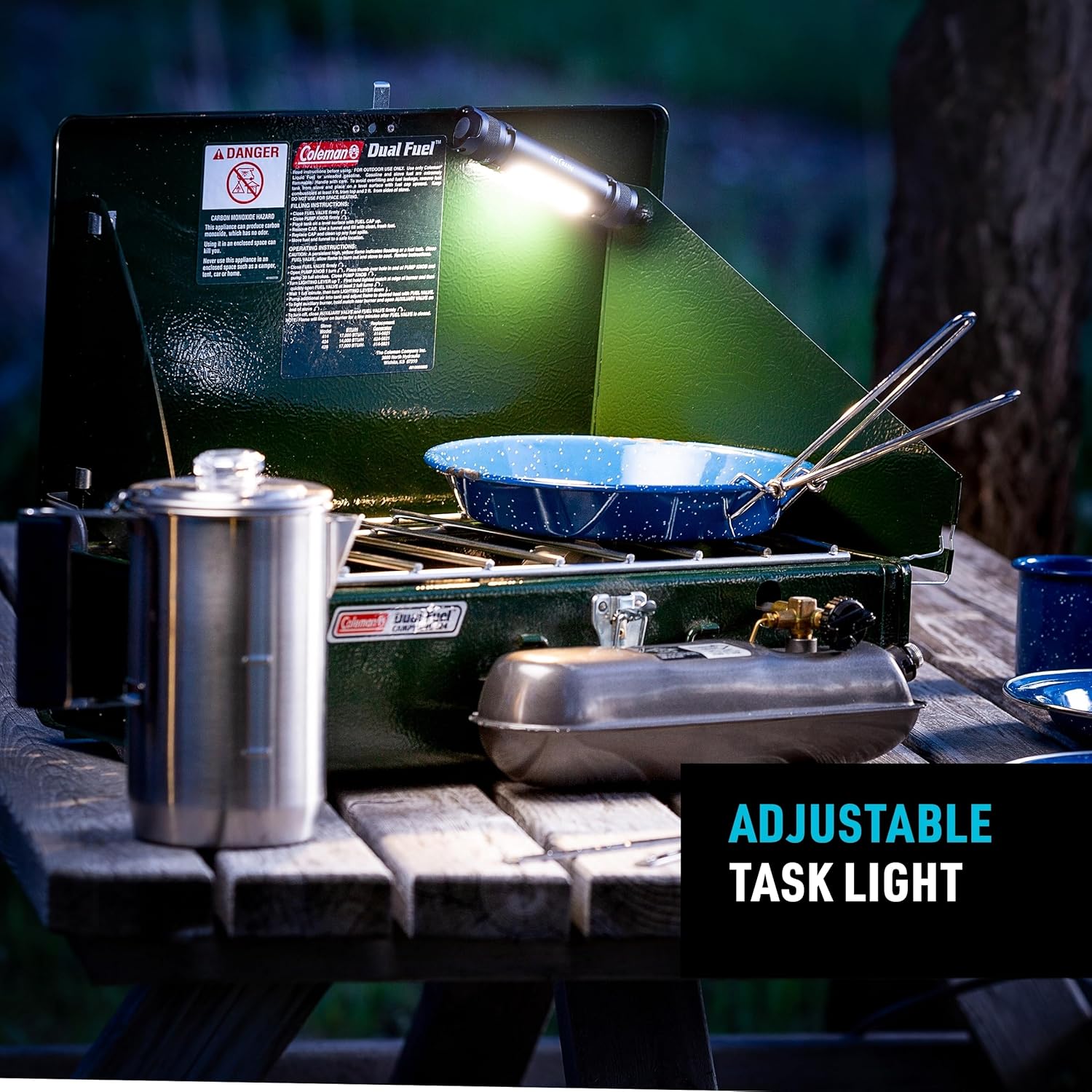 Nite Ize Radiant Rechargeable Utility Light - Magnetic & Rechargeable Flashlight - Bright Lighting Perfect for Outdoor & Job Site Work - Black