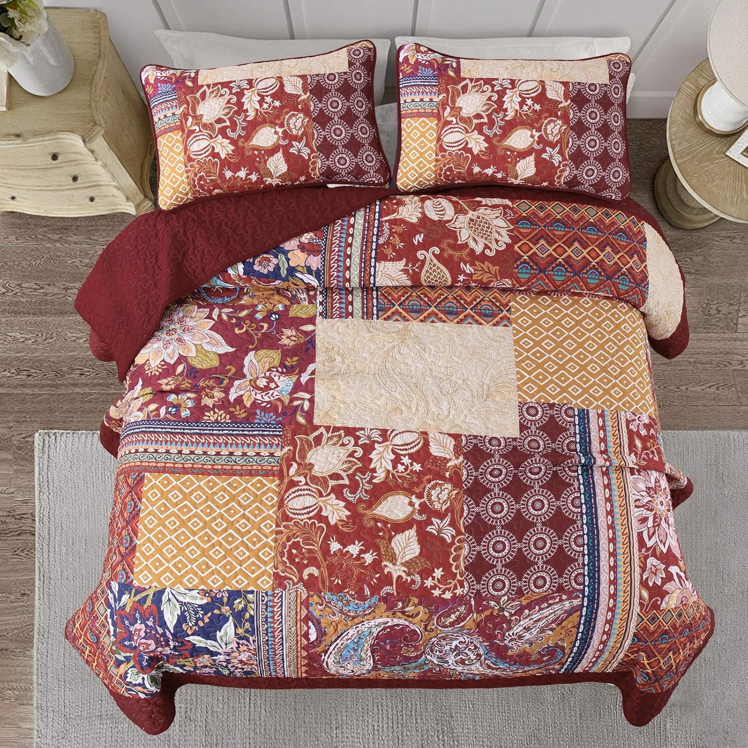 DJY Patchwork Quilt Set King Size Red Bohemian Floral Paisley Quilt Bedding Set, 3 Pieces Boho Burgundy Vintage Bedspread Microfiber Reversible Bedding Coverlet for All Season 110''x90''