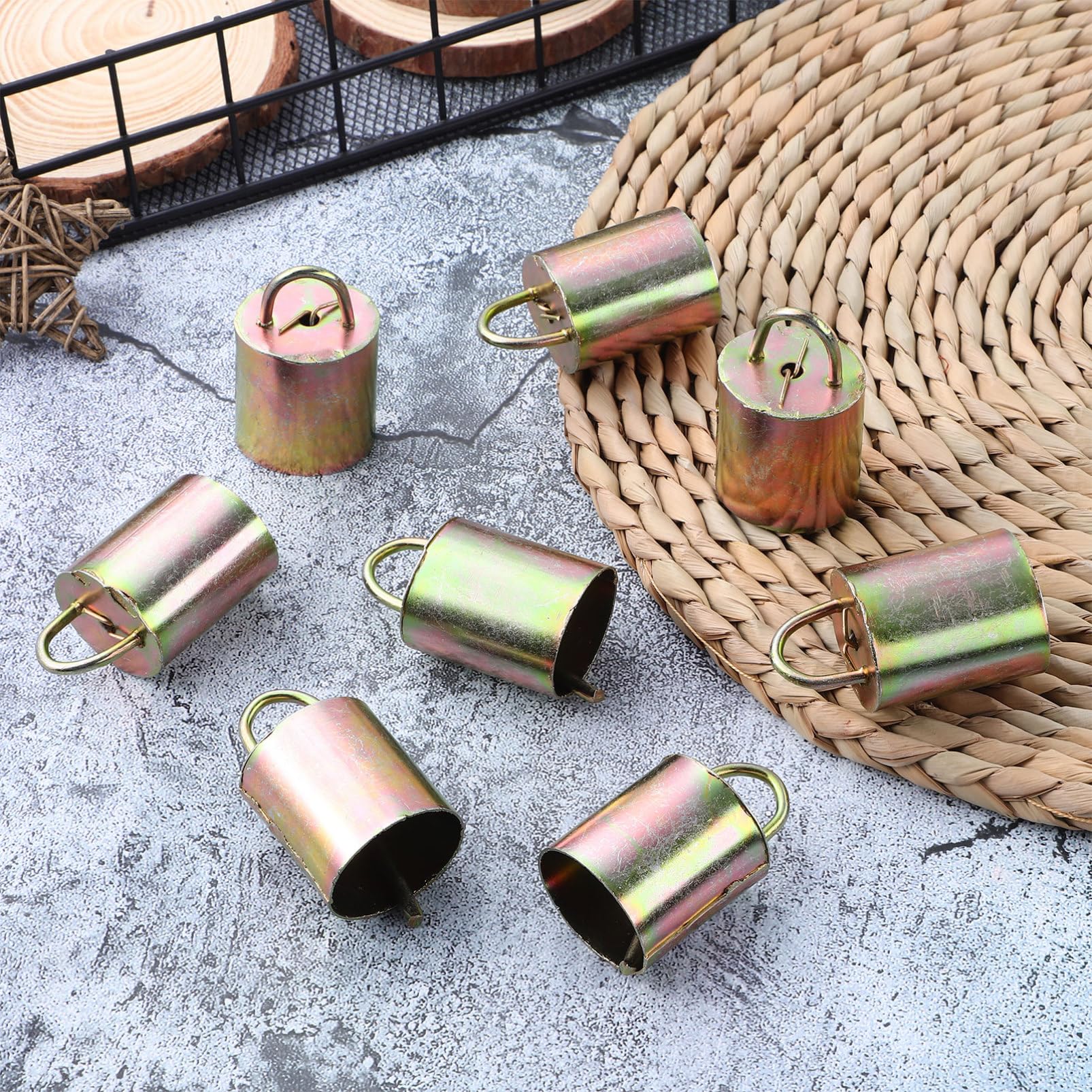 Toyvian 4 Set Campane Rame Per Animali Da Pascolo Da Campanacci Per E Mucche Design Facili Da Utilizzare Suono Forte E Decorazione Per E Attrezzature Agricole 8 Pezzi*4