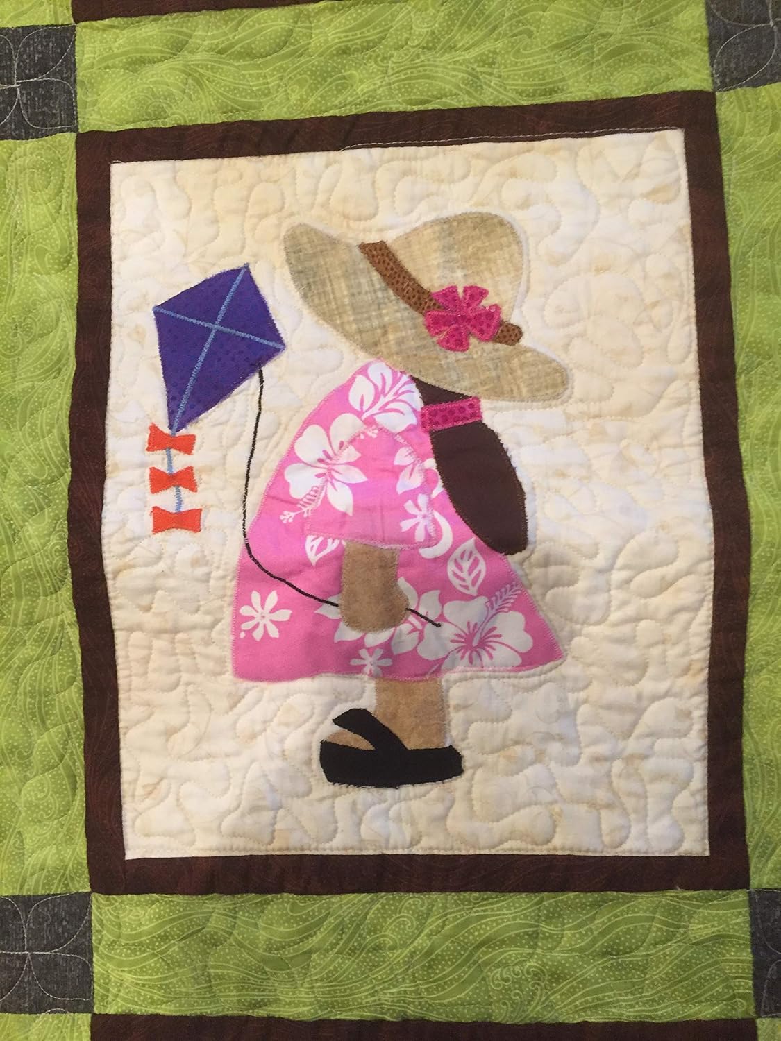Originals by Hitomi Hawaiian Sunbonnet #2 Quilt Kit Complete in Green