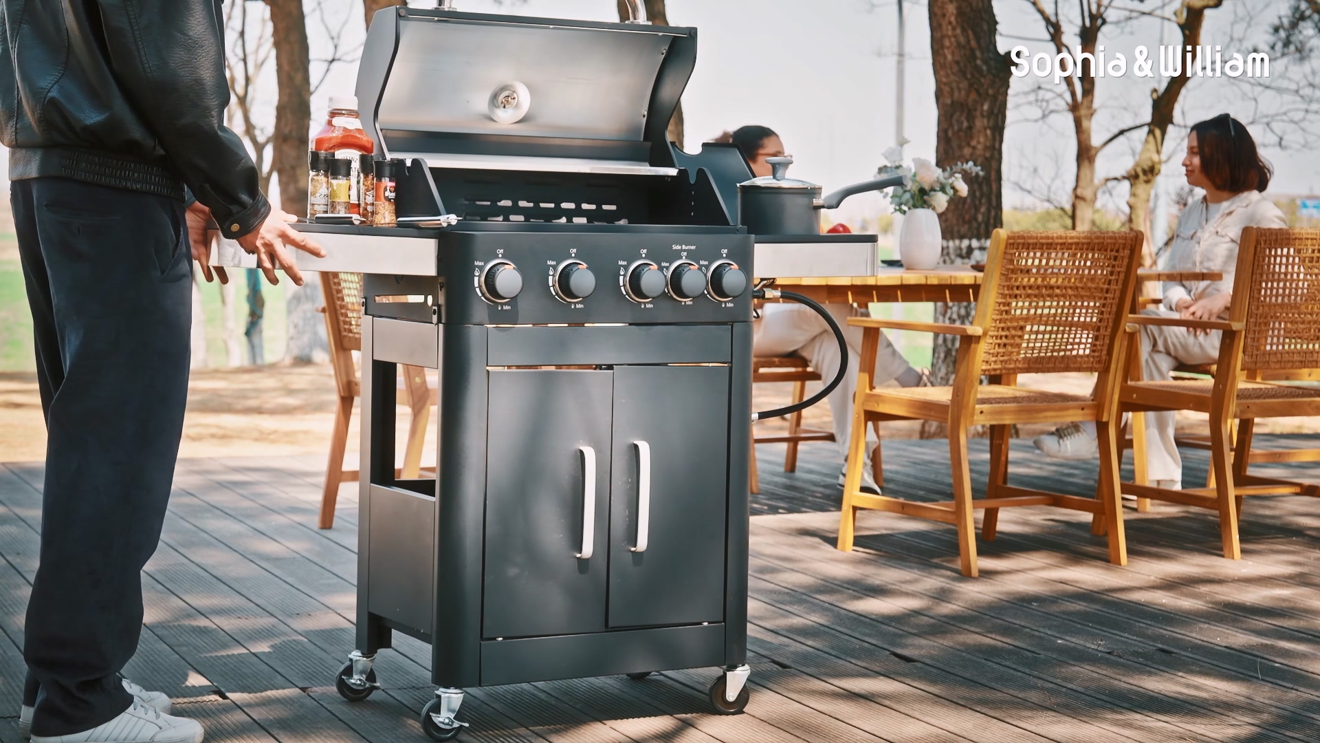 Amazon.com: Sophia & William 4-Burner Gas BBQ Grill with Side
