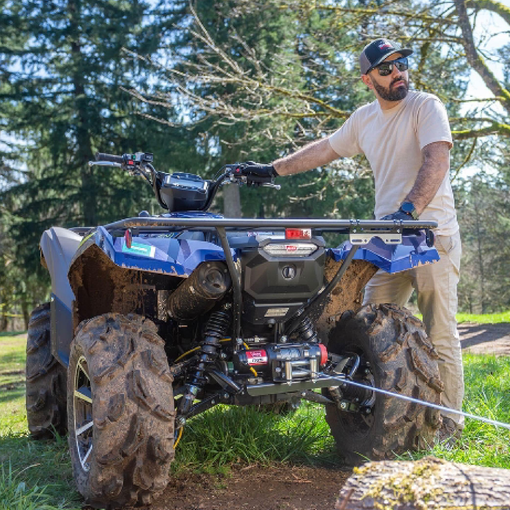 Warn R25 Drahtseilwinde, 1,1 kg Zugleistung, ausgestattet mit 1,5 m Stahlseil und fernmontiertem Wippschalter – Rollen-Fairlead für ATV, UTV, Side by Side, SXS Recovery & Abschleppen