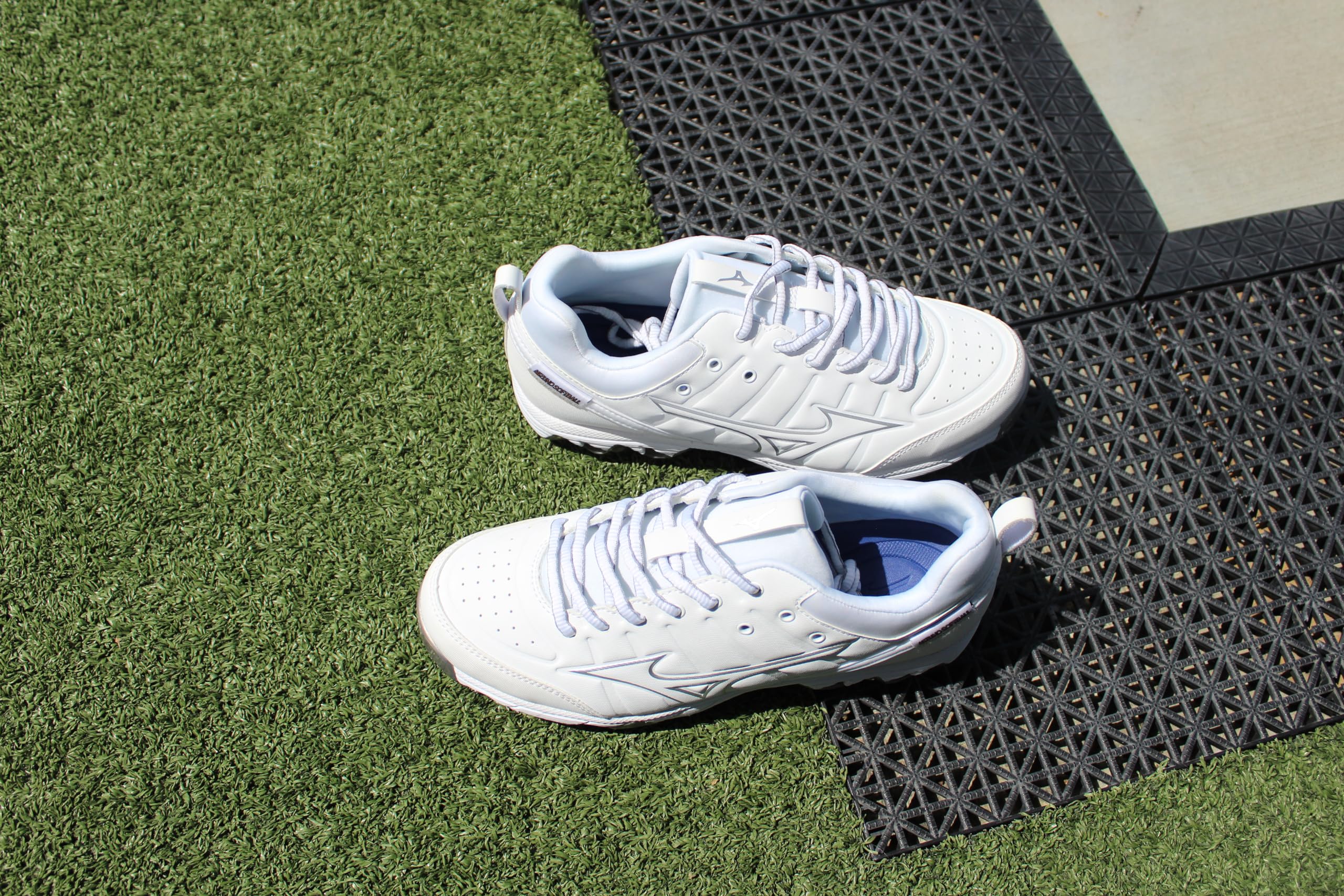 Mizuno, 9-Spike Swift 7 Low-Tacos de Softball para Mujer
