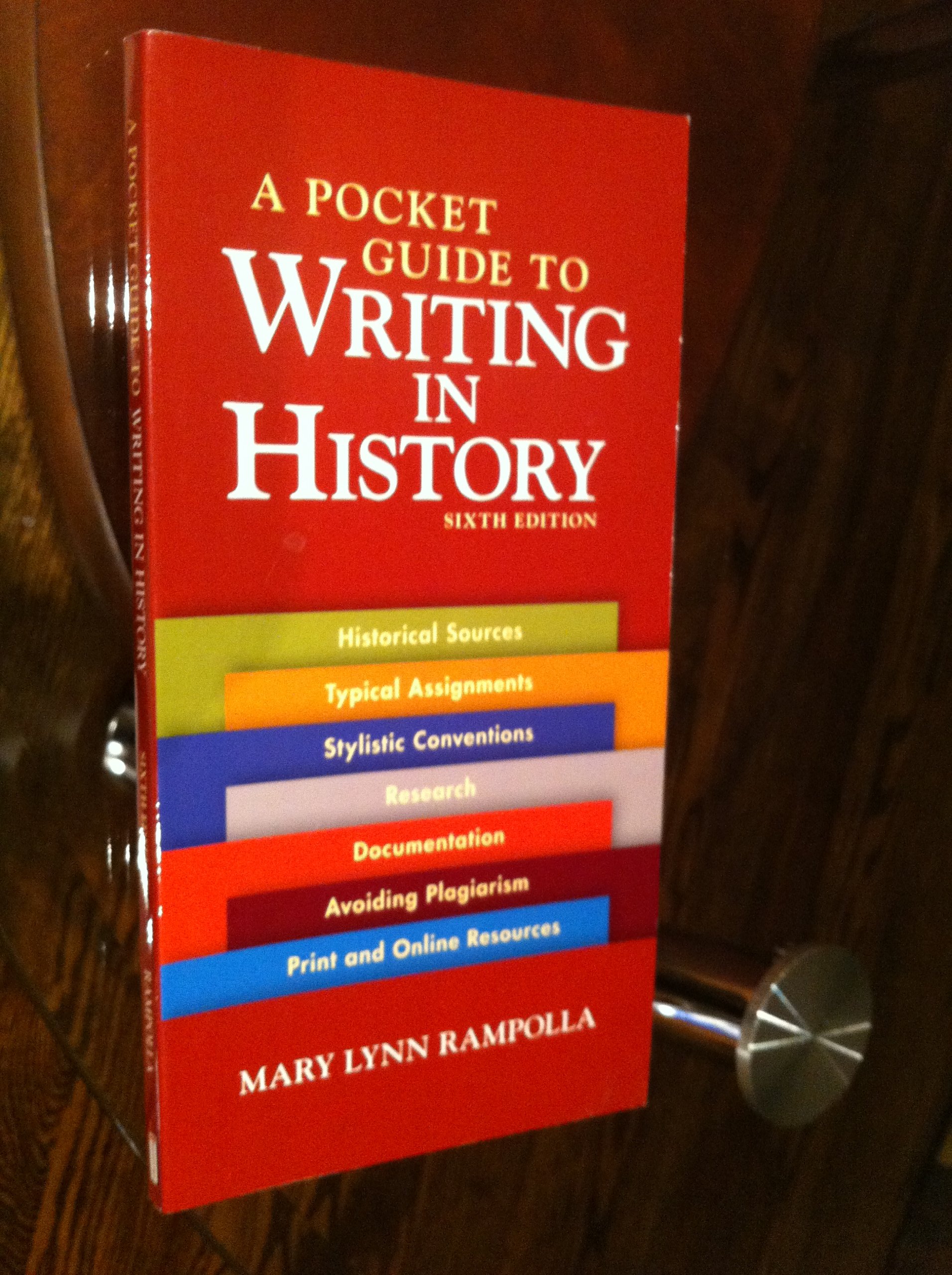 A Pocket Guide to Writing in History