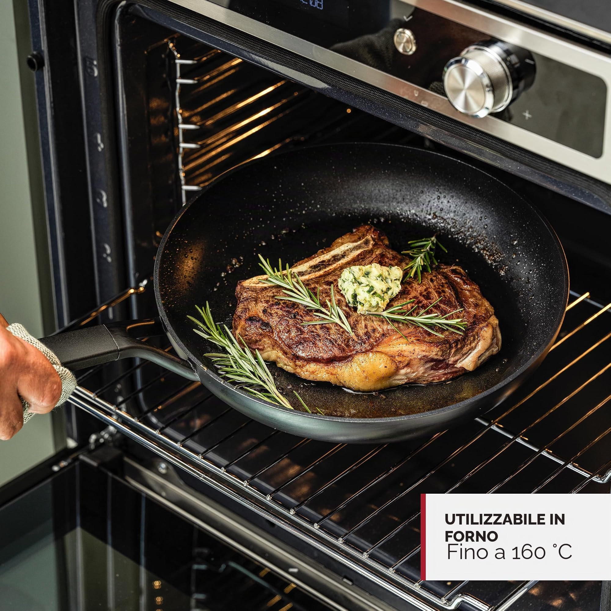 KitchenAid Padella Antiaderente In Alluminio, Adatta A Tutti I Tipi Di Fornelli, Induzione, Forno E Lavastoviglie, Nera, 24 Cm
