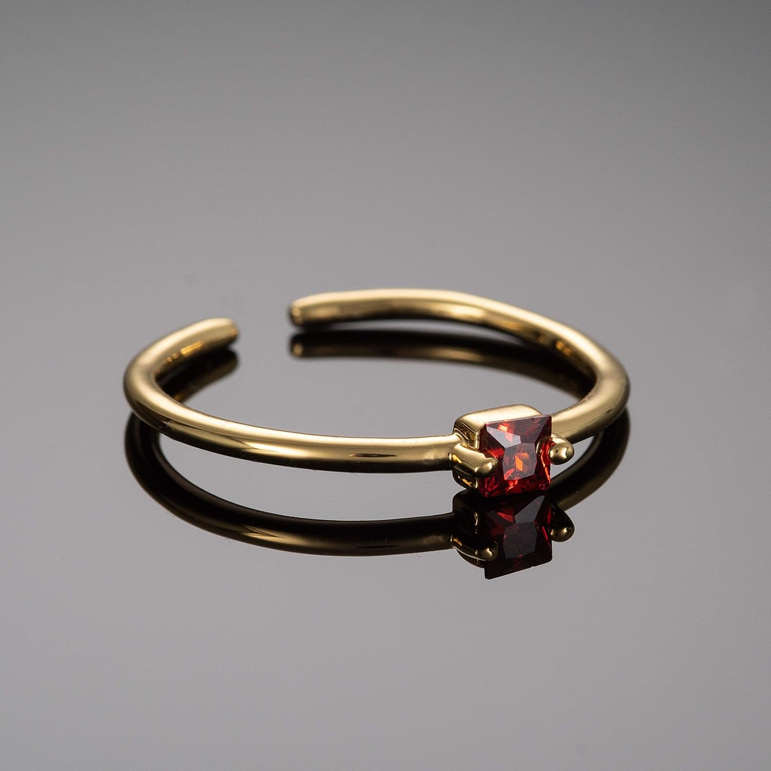 namana Dainty Gold Ring for Women with a Single Coloured Stone, Cute Single Stone Rings for Women, Adjustable Open Rings for Women with a Square Stone, Simple Gold Rings for Women