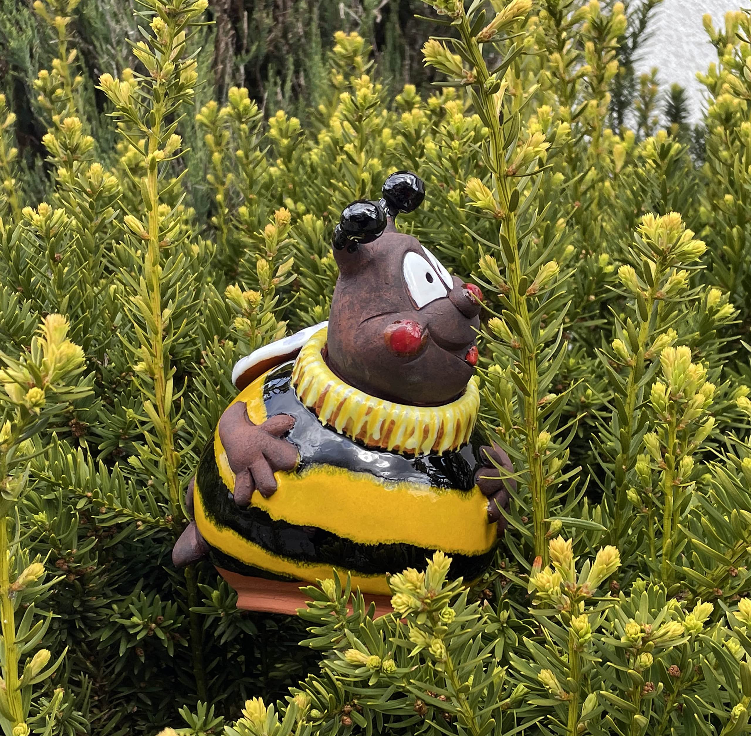 Gartenstecker Keramik Handgefertigt - Gartendeko für Draußen Wetterfest - Garten Deko Keramik - Gartenfiguren & Gartenstatuen - Lustige Hummel
