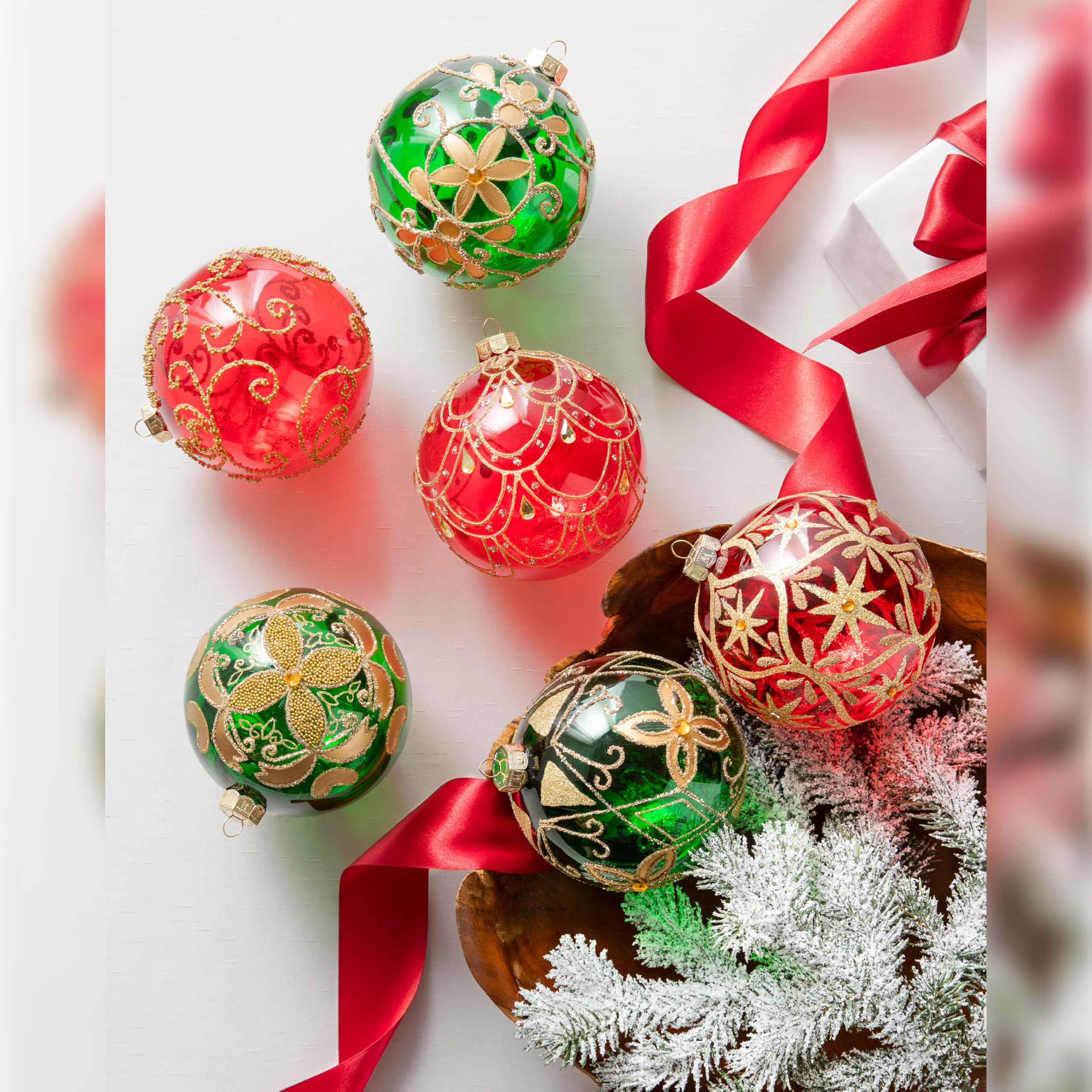 Amazon.com: Balsam Hill Christmas Cheer Jumbo Ornament Set - Old