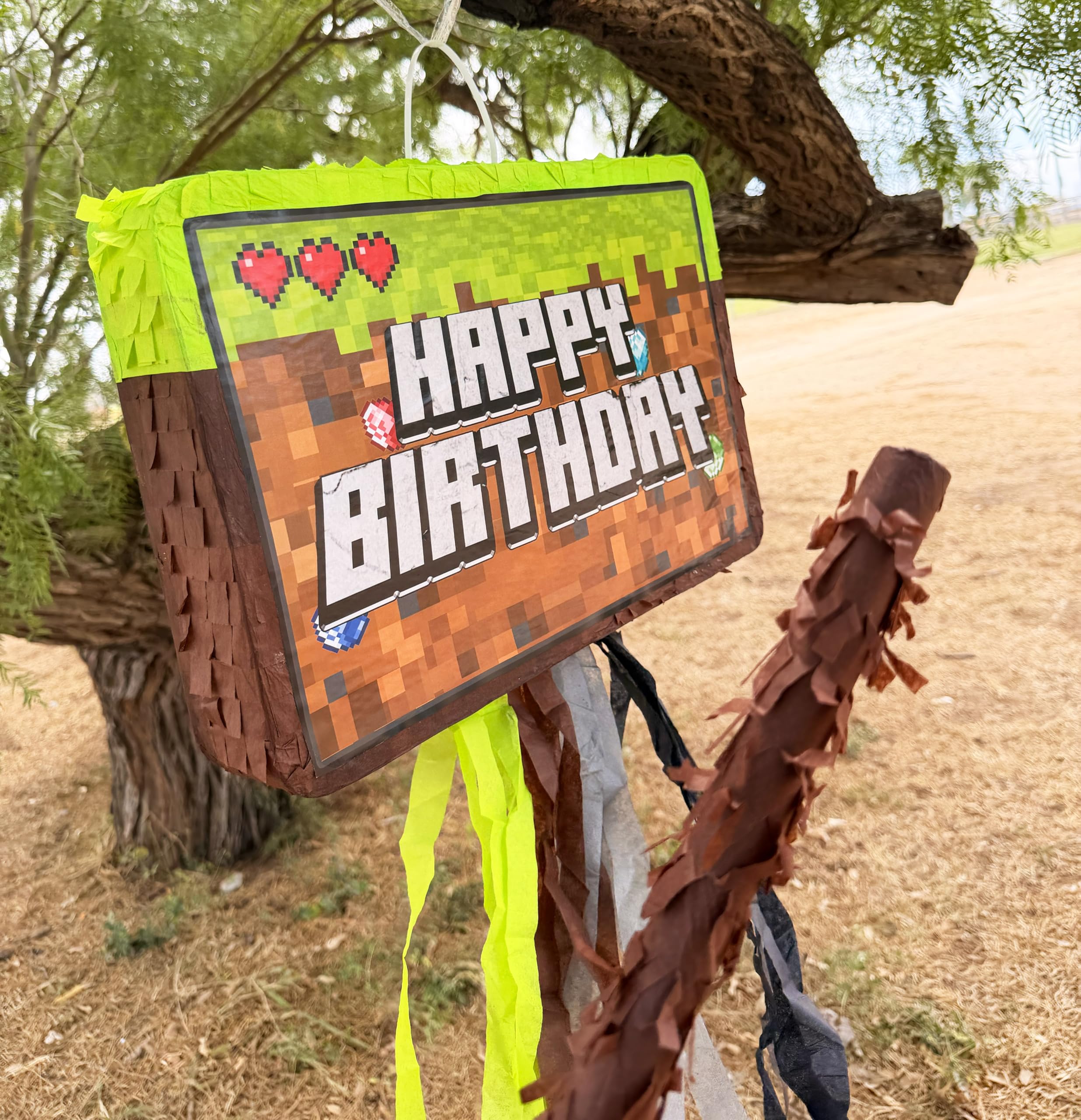 Lot de 4 piñata en forme de pixel minier, parfaites pour les décorations « Happy Birthday », la piñata Level Up, les jeux et les jeux vidéo pour garçons, convient aux cadeaux de fête et aux bonbons