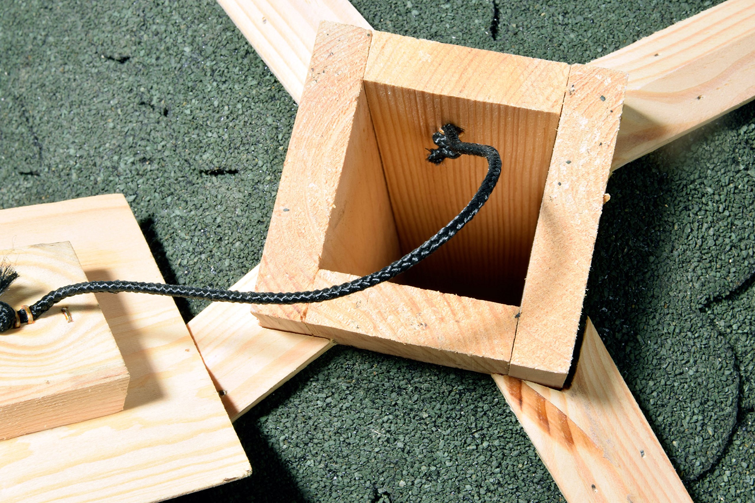 dobar® 98540FSCe Großes Vogelfutterhaus - XL Vogelvilla aus Massivholz - Vogelhaus mit Bitumen Dachschindeln - Futterstation für Ständermontage - Futterspender Wildvogel - 54 x 54 x 38 cm - Grün