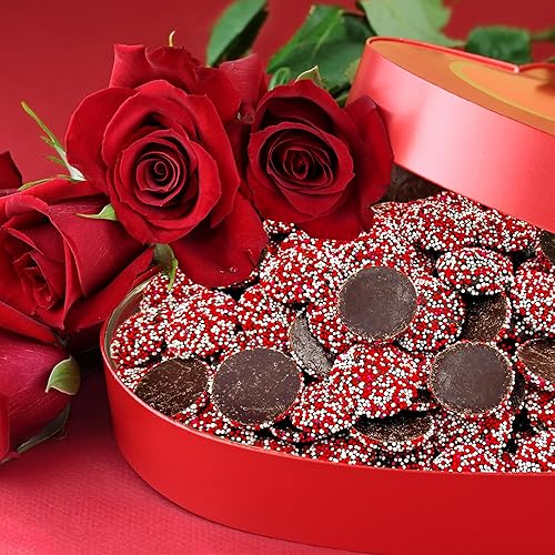 Miniatura 3 de Caramelos para el día de San Valentín  Caramelos de chocolate oscuro Nonpareils, rojo y blanco, paquete a granel de 2 libras
