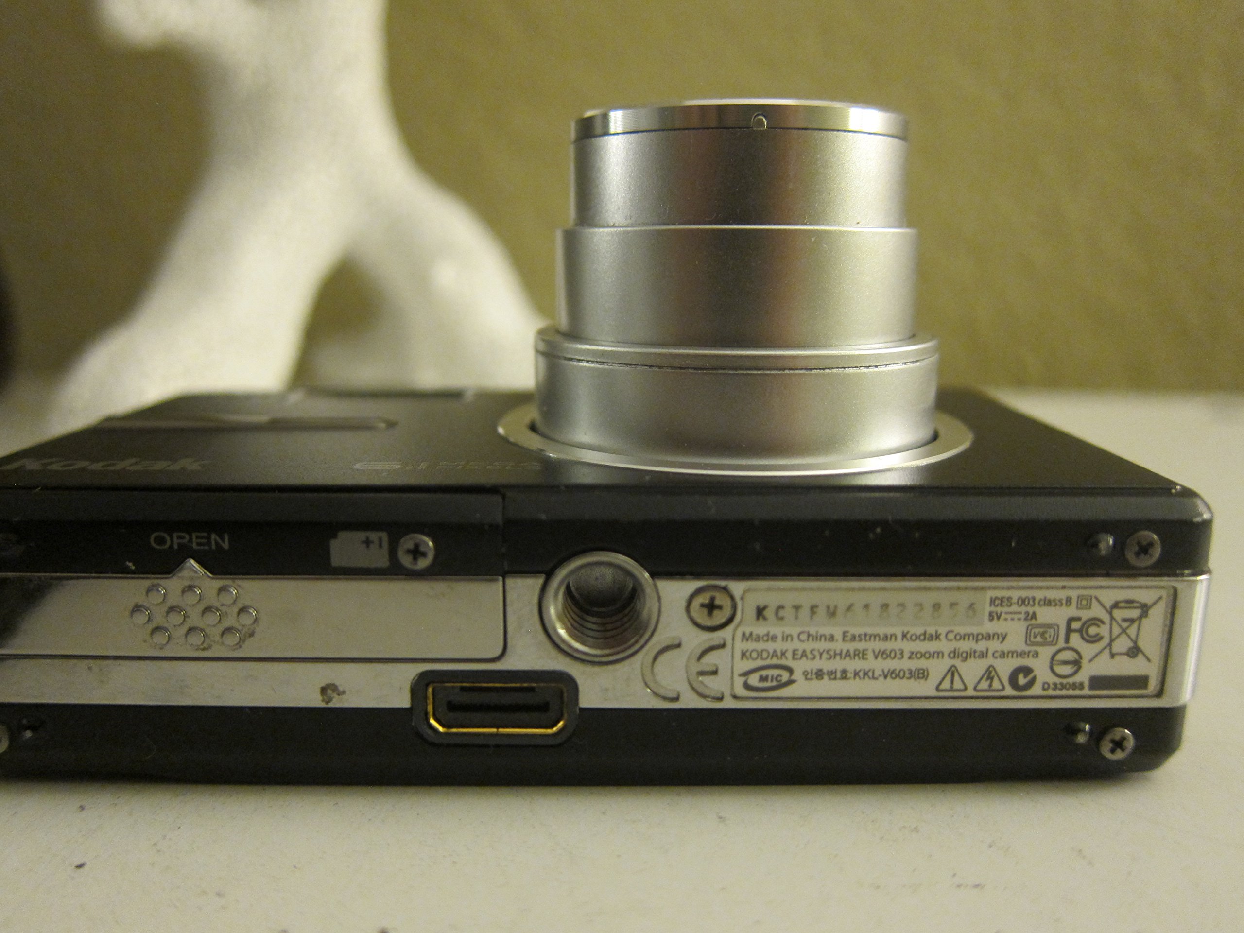 Amazon.co.jp: Kodak Easyshare V603 6.1 MP Digital Camera with 