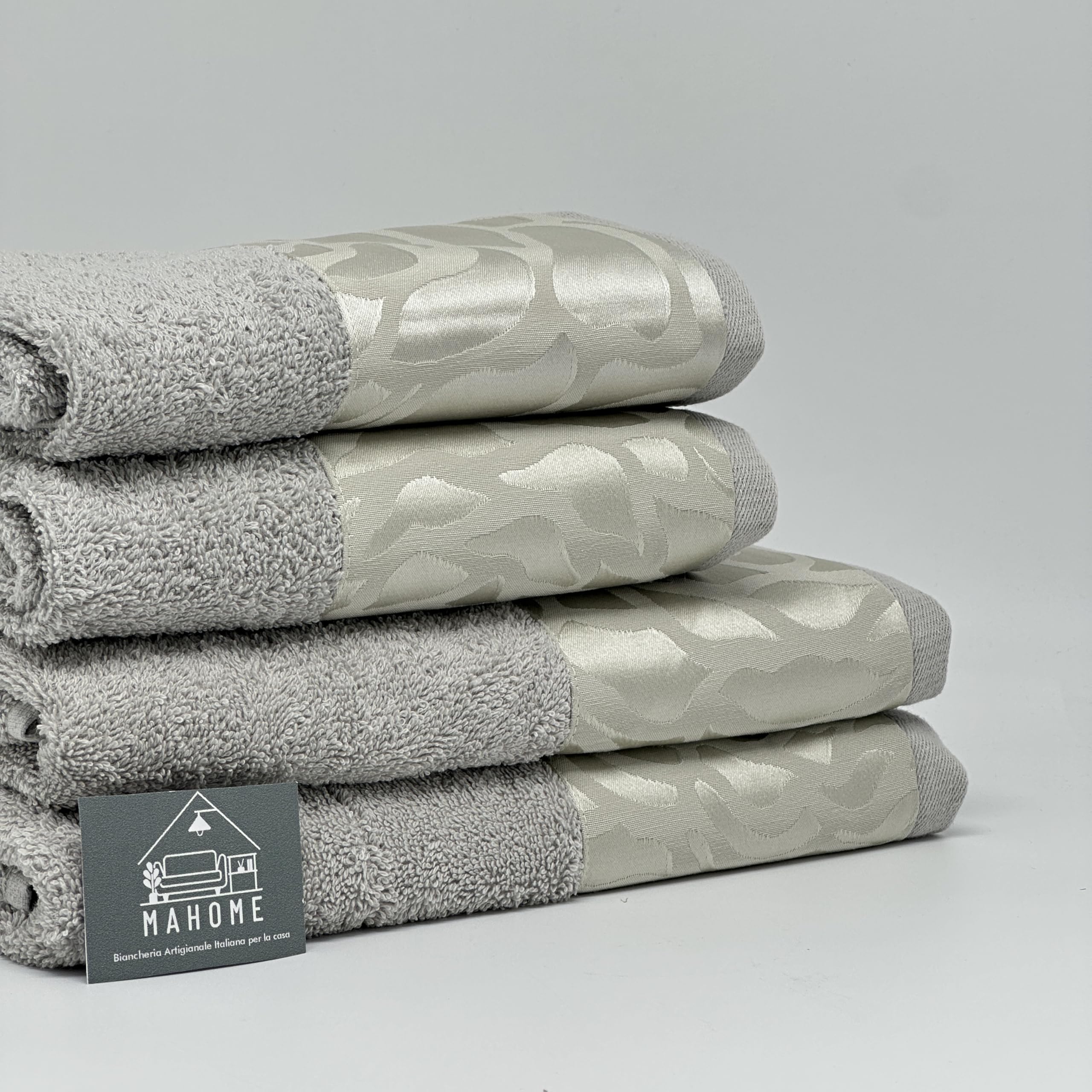 Mahome Set Asciugamani 4 Pezzi 450 Gr/m² 100% Cotone Italiano Artigianale con Balza in Jacquard | Set 2 Viso + 2 Ospite Morbidi Soffici Made in Italy (Dubai Grigio)